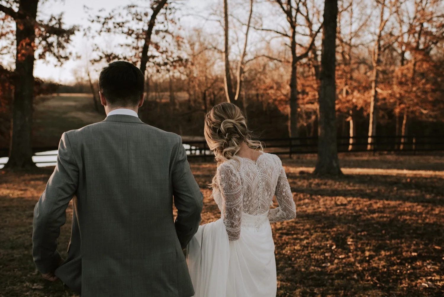 45_CarsonandSarahWeddingBarnattheSpringsFayettevilleArkansasFreckledFoxPhotography-856.jpg