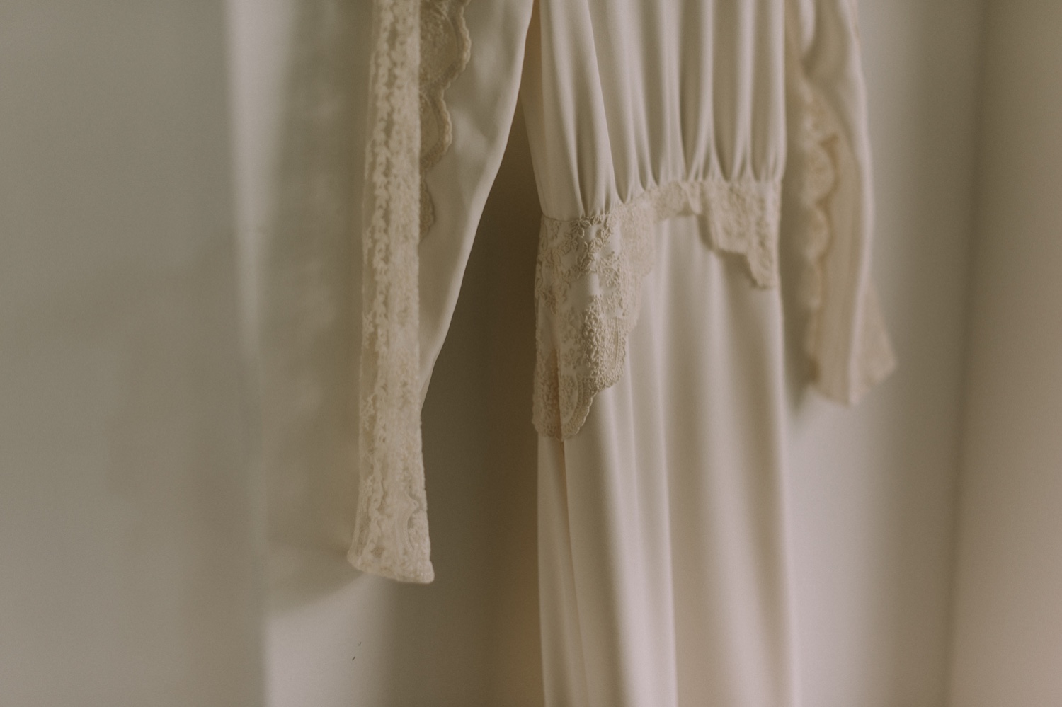 09_DawsonandKaileyWeddingKindredBarnFreckledFoxPhotography-0303.jpg