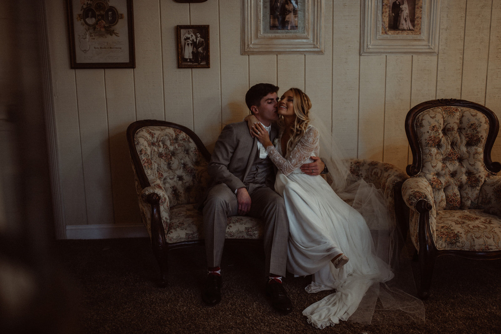 CarsonandSarahWeddingBarnattheSpringsFayettevilleArkansasFreckledFoxPhotography-818.jpg