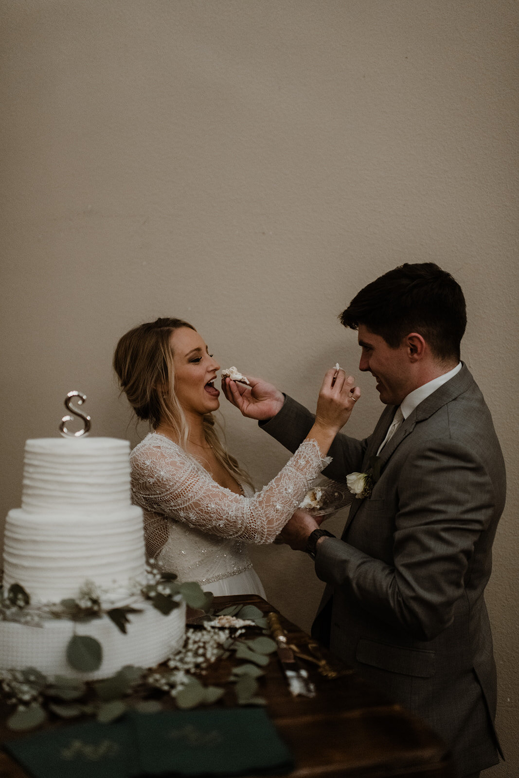 CarsonandSarahWeddingBarnattheSpringsFayettevilleArkansasFreckledFoxPhotography-956.jpg