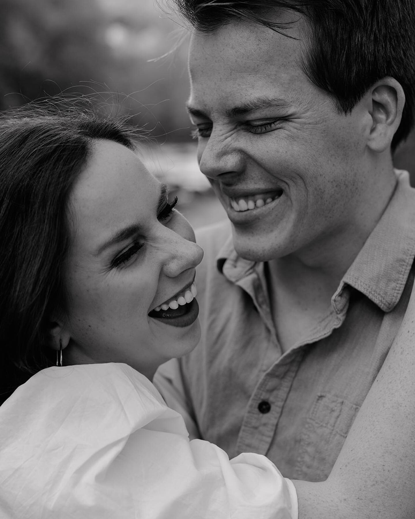 give me all the nose scrunchie giggles and smiling until your face hurts

can&rsquo;t wait to get these two married at @stonechapelnwa this winter!
.
.
#freckledfoxphotography #arkansaswedding #arkansasweddingphotographer #arkansasweddingvenue #devil