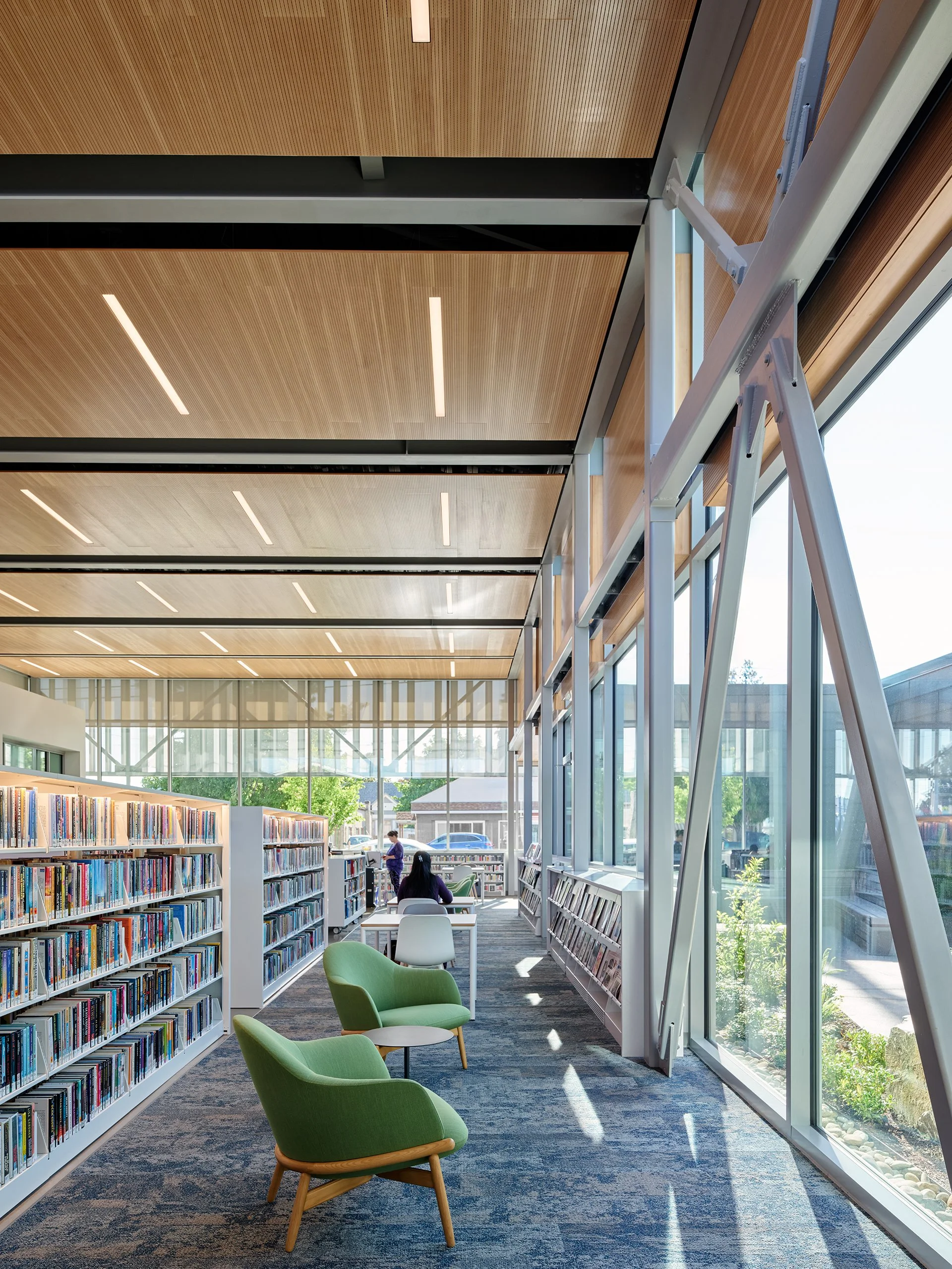 Opsis-Architecture-Clackamas-County-Gladstone-Library-Reading-Room-Courtyard-1.jpg