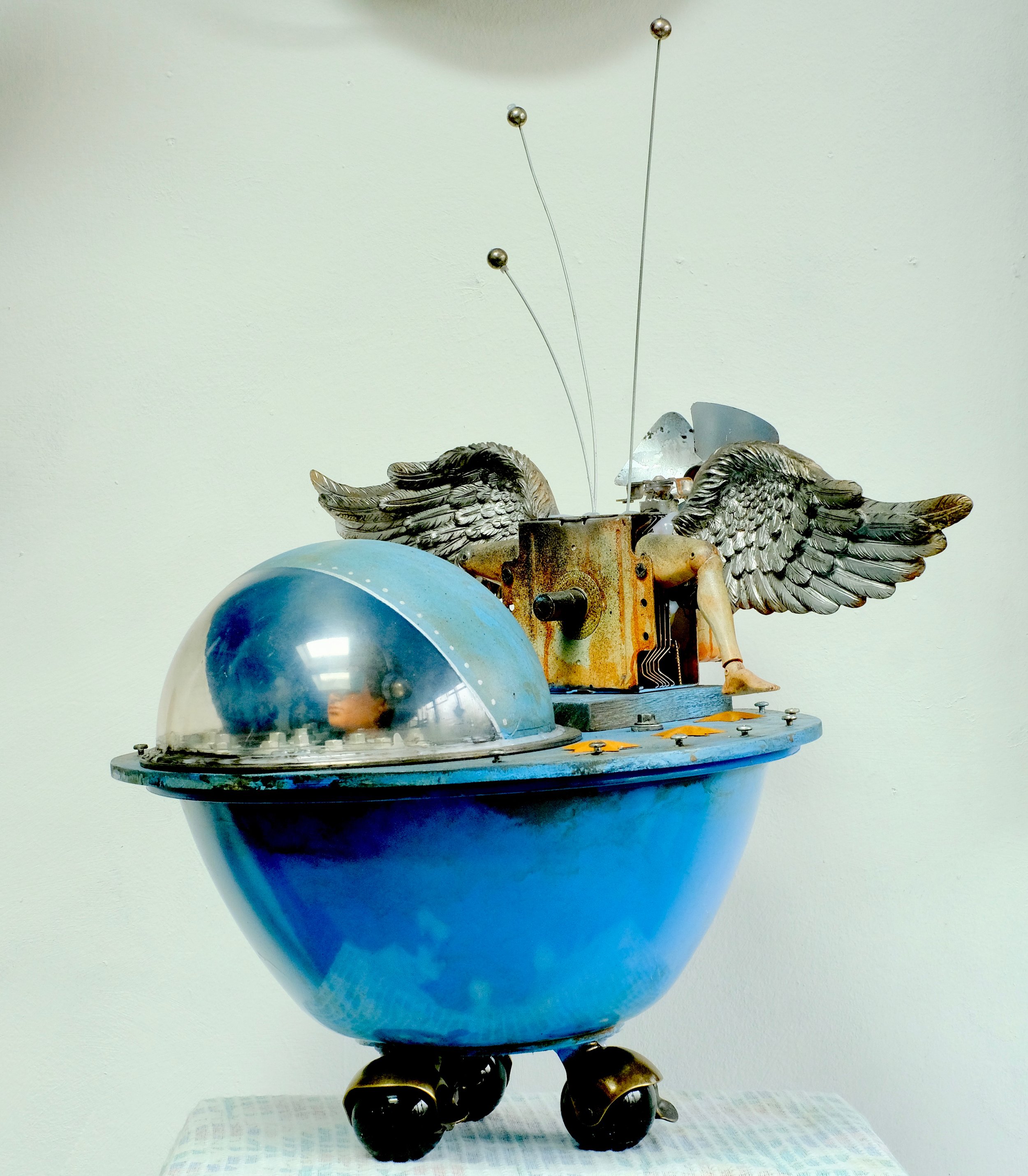 Heidi Wickham Space Ship Vacuummixed media 446x66x34 600.jpg