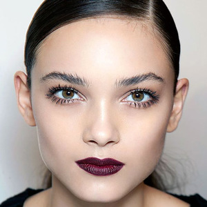 Pat McGrath - Kuldsete kulmude tänapäevase trendi üks risti-emasid.