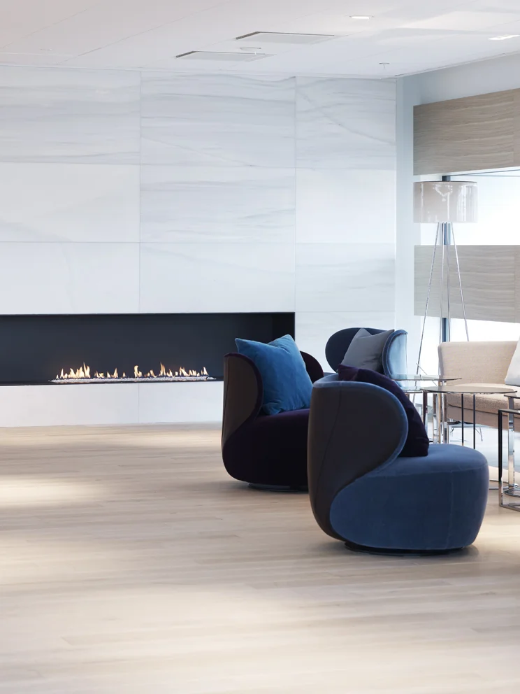 DI RWE Lounge Peis 2.jpg