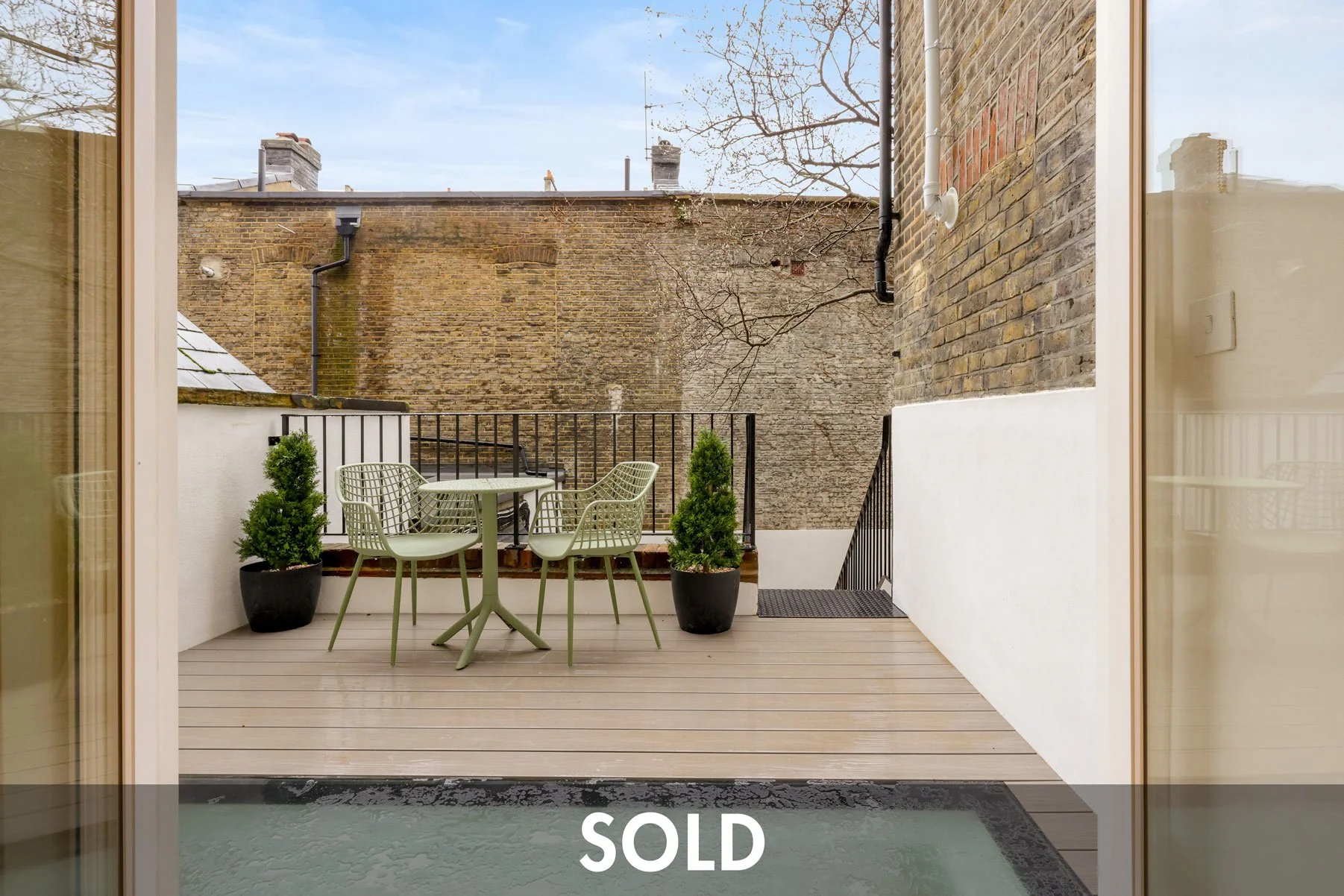 26A_Roland_Gardens_Sold_013.jpg