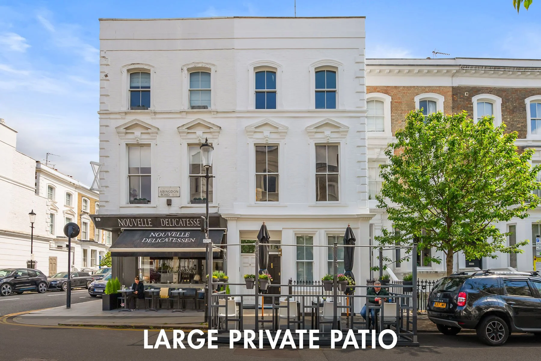 Abingdon_Road_Large_Private_Patio_001.jpg