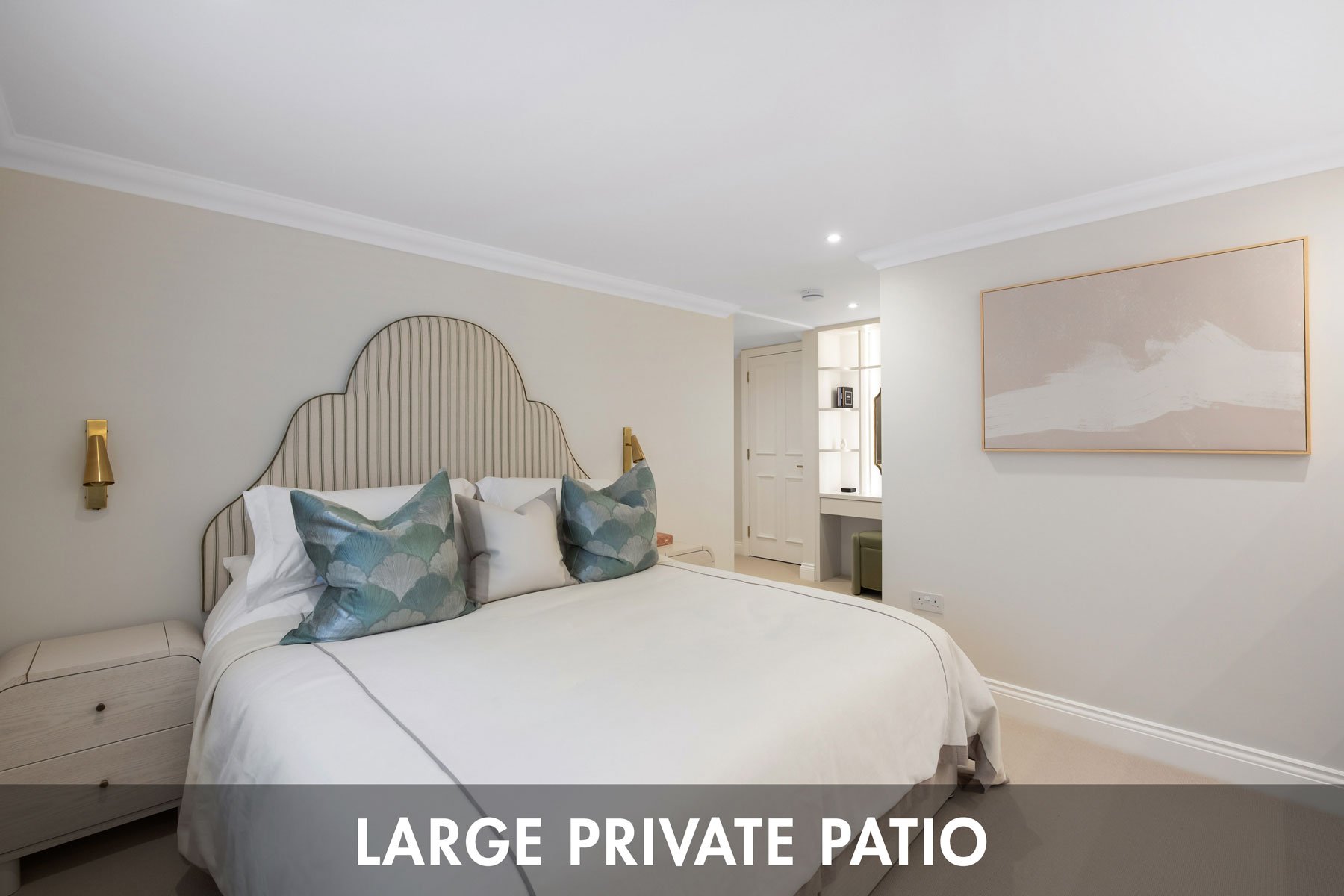 Abingdon_Road_Large_Private_Patio_006.jpg