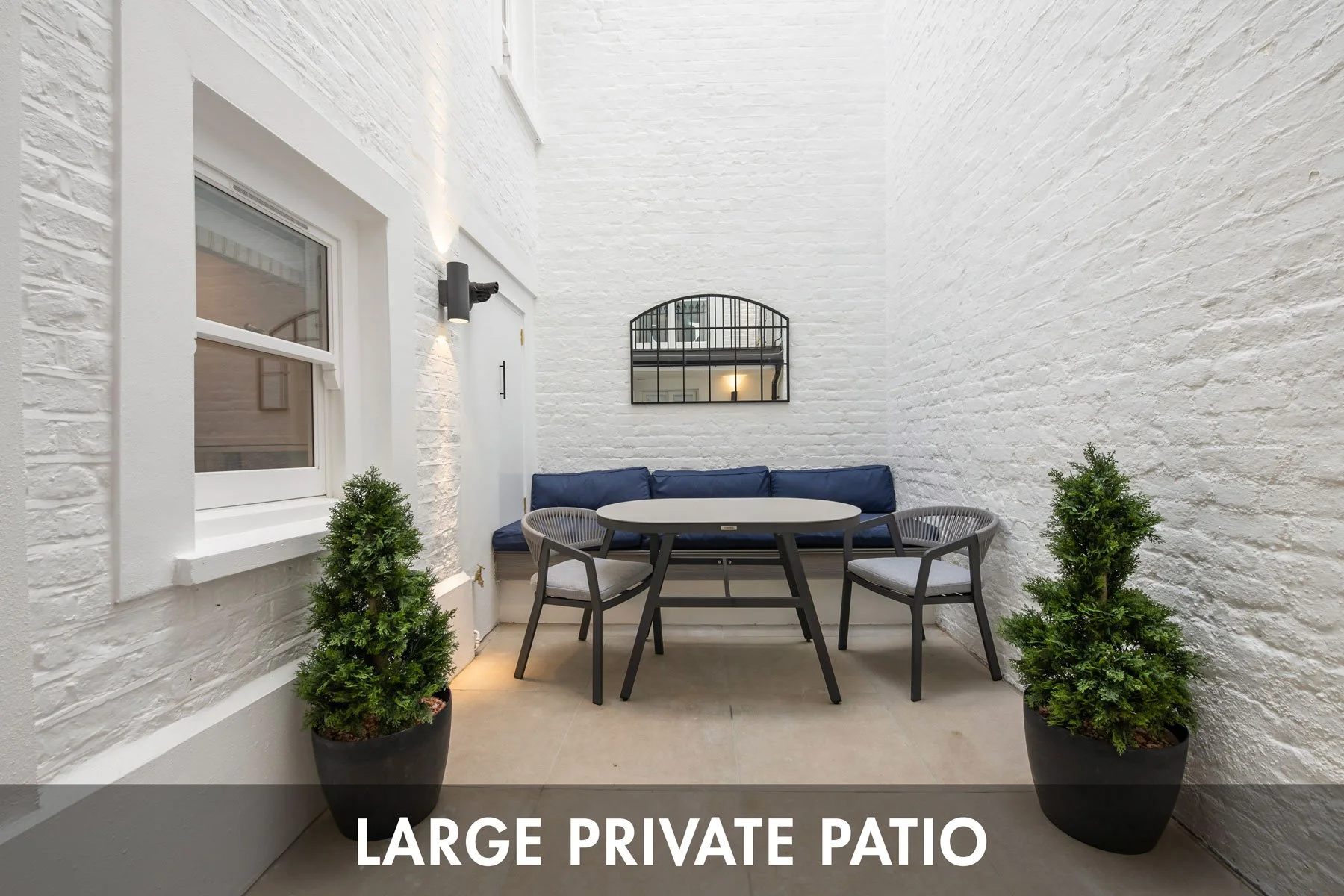 Abingdon_Road_Large_Private_Patio_013.jpg