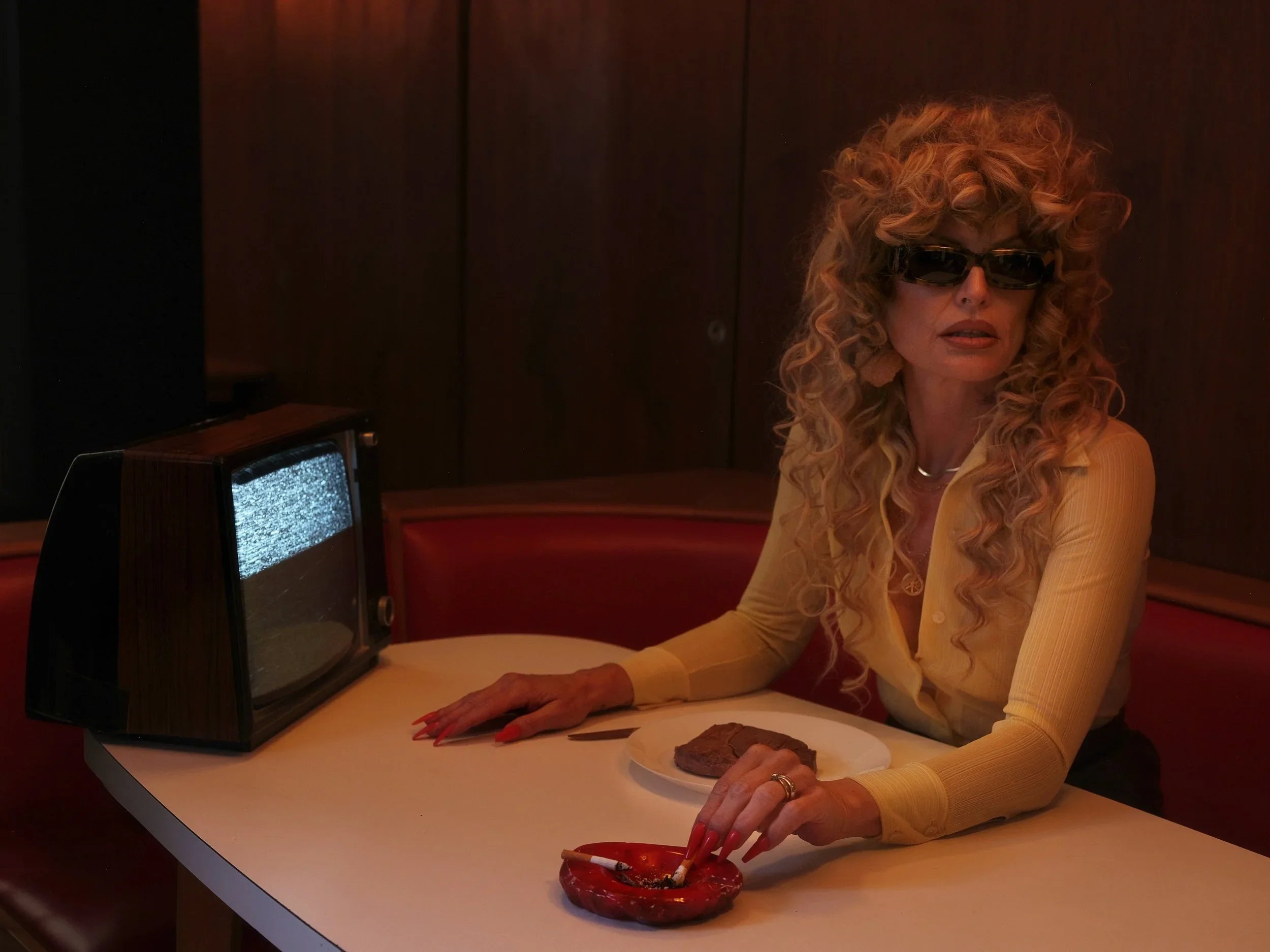 FRESH MEAT (CONFESSIONS OF A COUGAR, 2024)