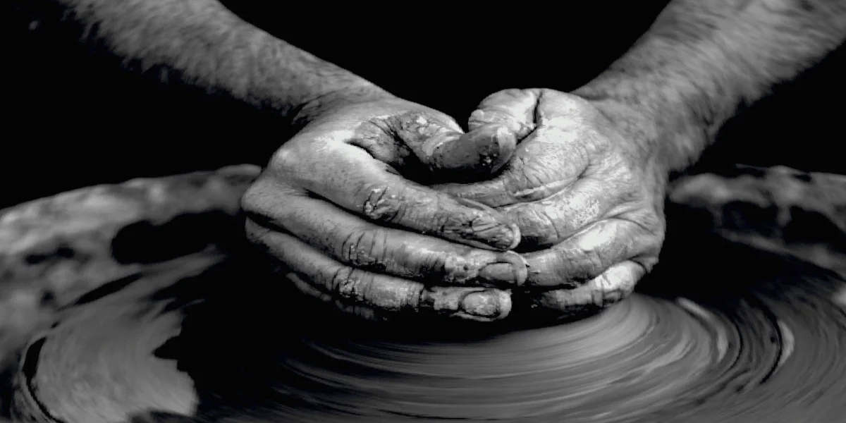 handsmouldingpottery_Fotor.jpg
