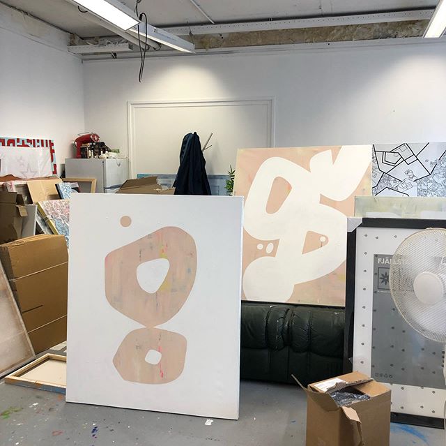 Raw and uncut update from today's work. Happy!
.
.
.
#art #artstudio #artgallery #painting #paintings #abstractart #abstract #wip #studiolife #interior #interiordesign #kunst #schilderij #interieur #interieurdesign #interieurstyling #shape #voorburg 