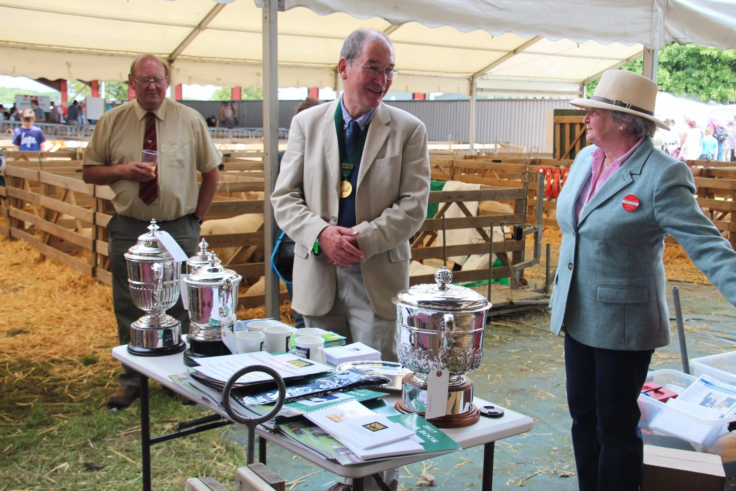 president Mr Lindsay Dane thanks the national show judge