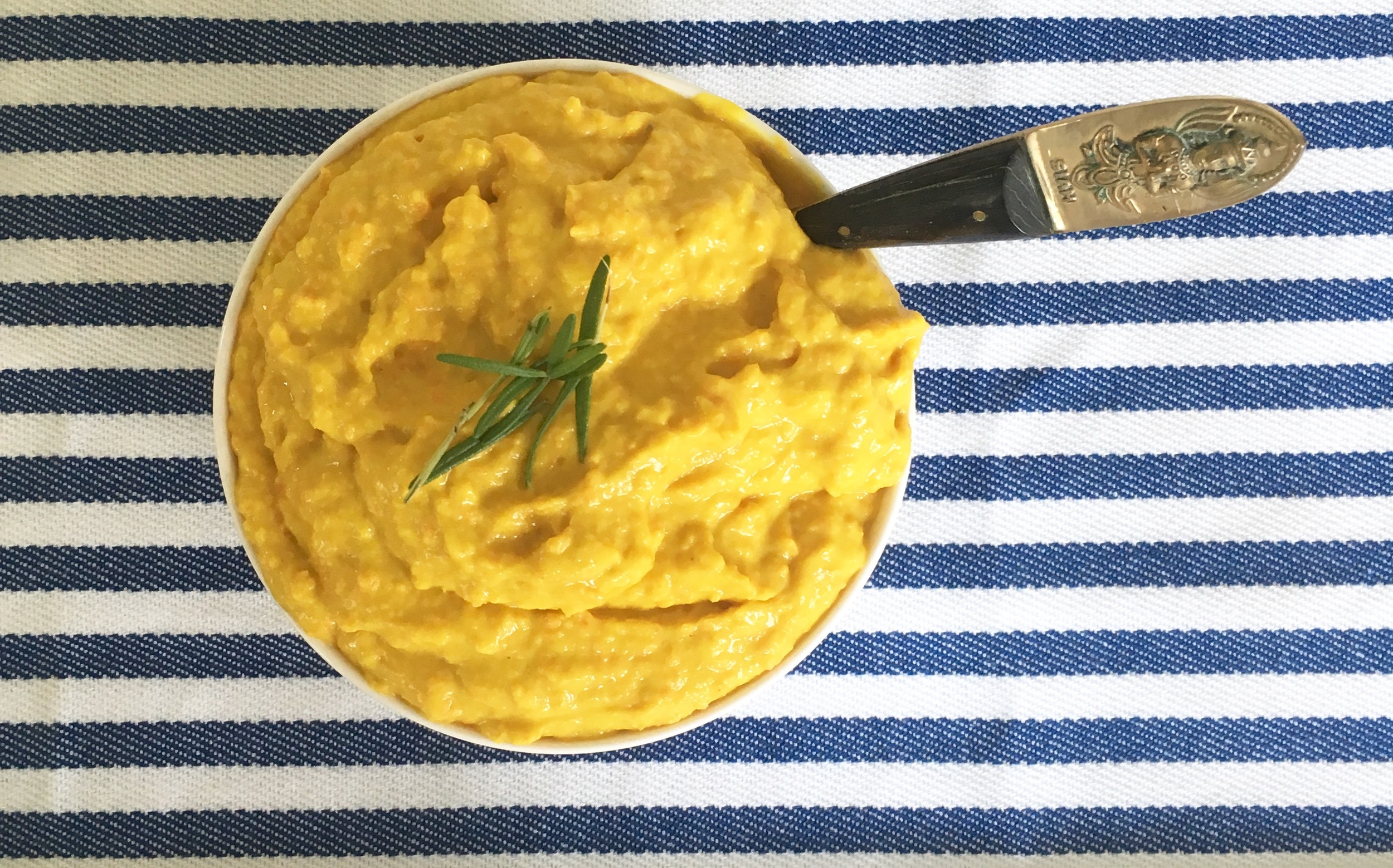 Love the anti-inflammatory benefits of turmeric combined with a protein packed dip