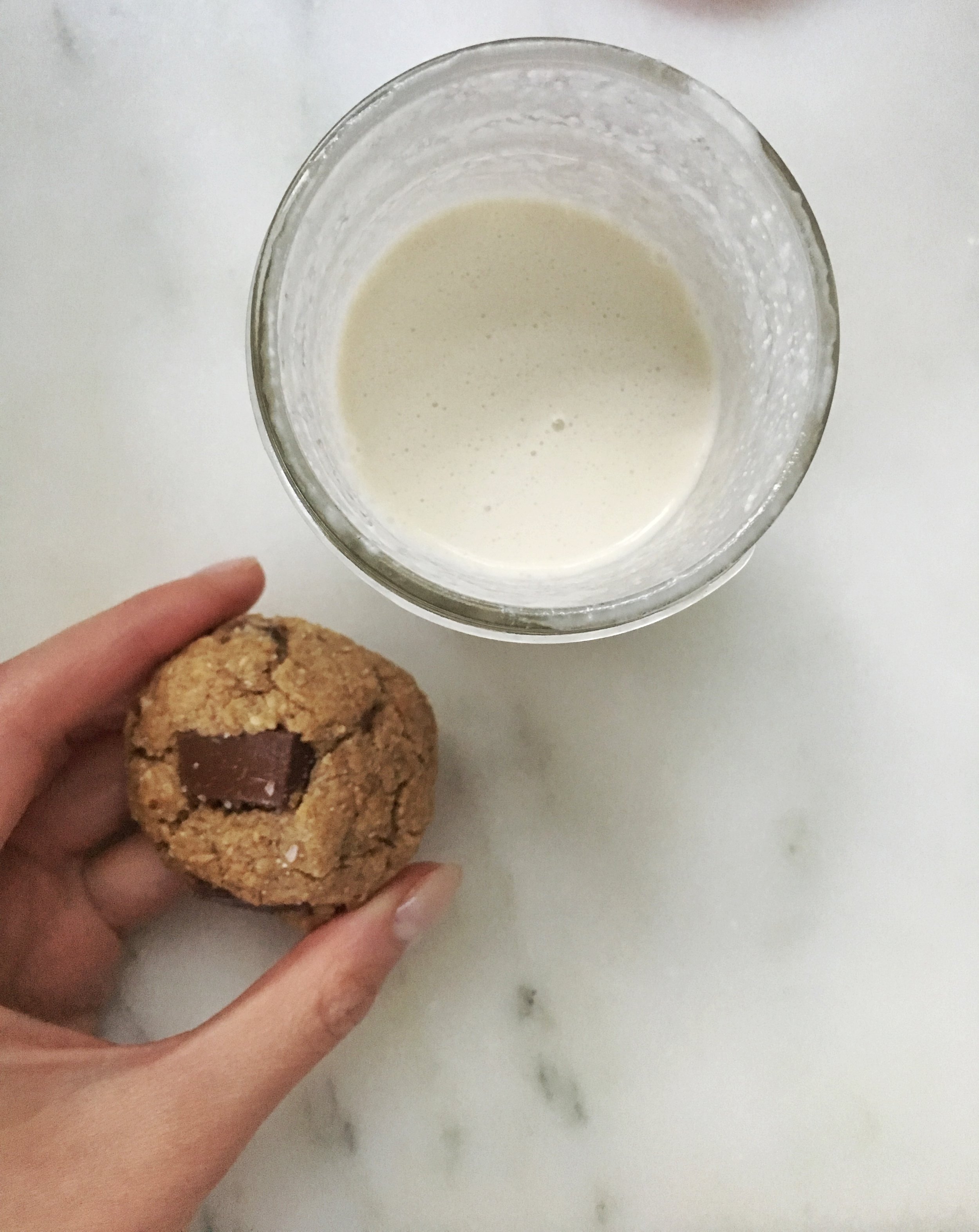 Perfect with a cold glass of (cashew) milk