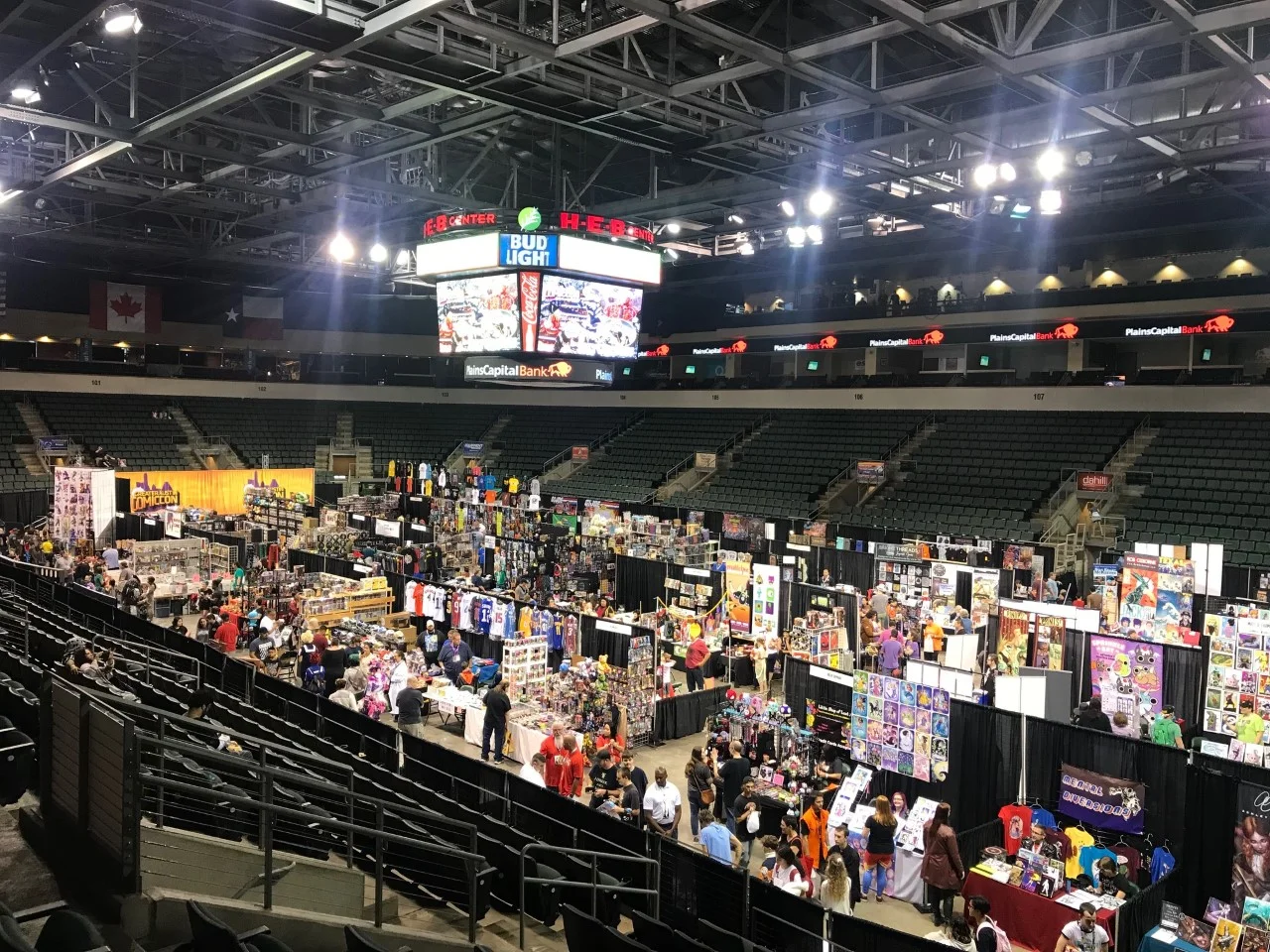 The Greater Austin Comic Con show floor.