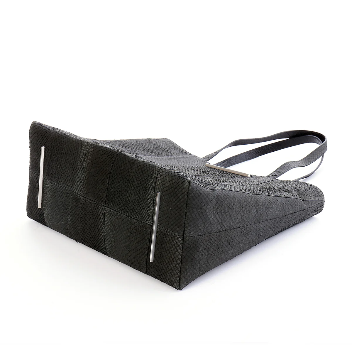 CLARA-m-002bottom.jpg
