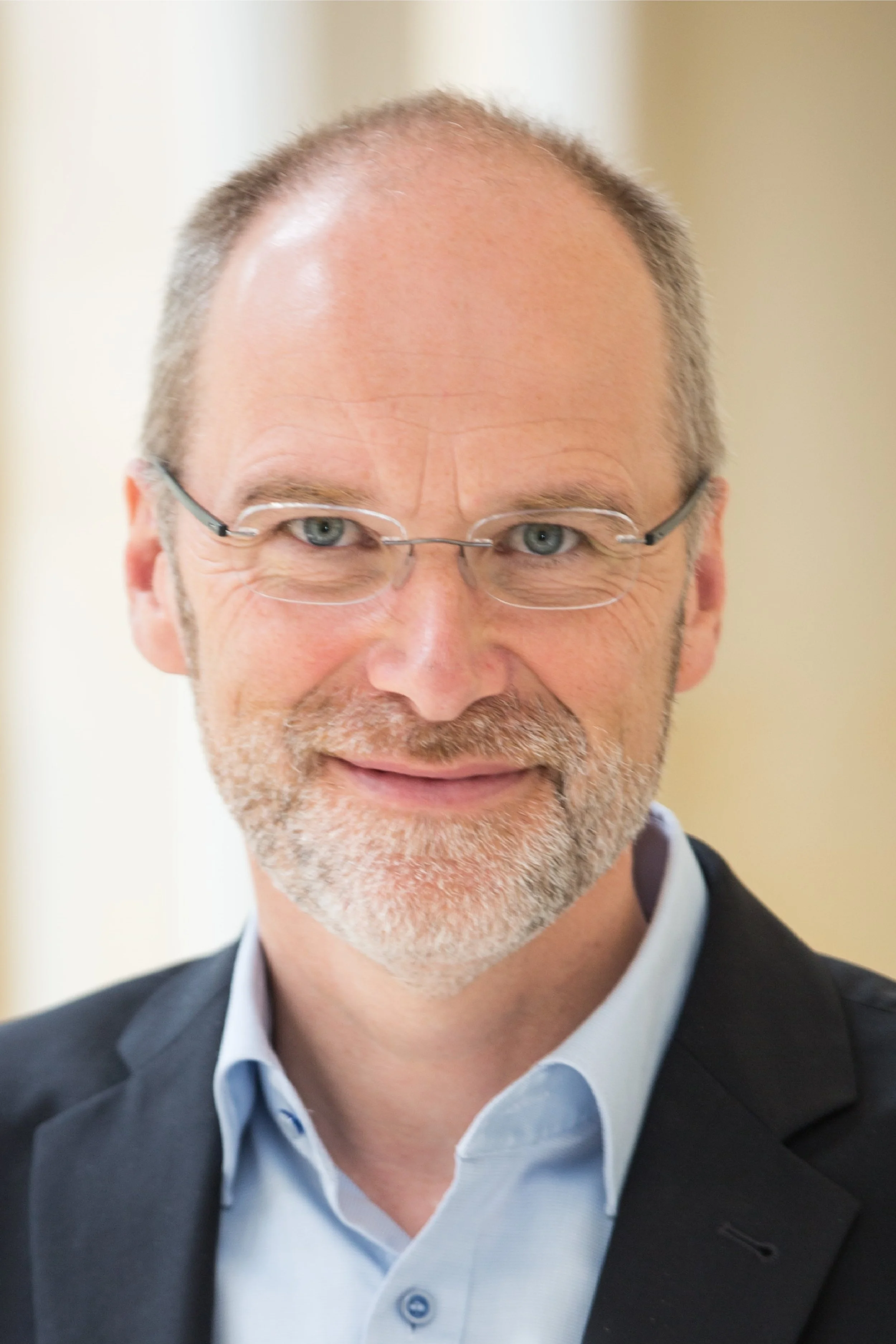 Dr. Ralf Held
