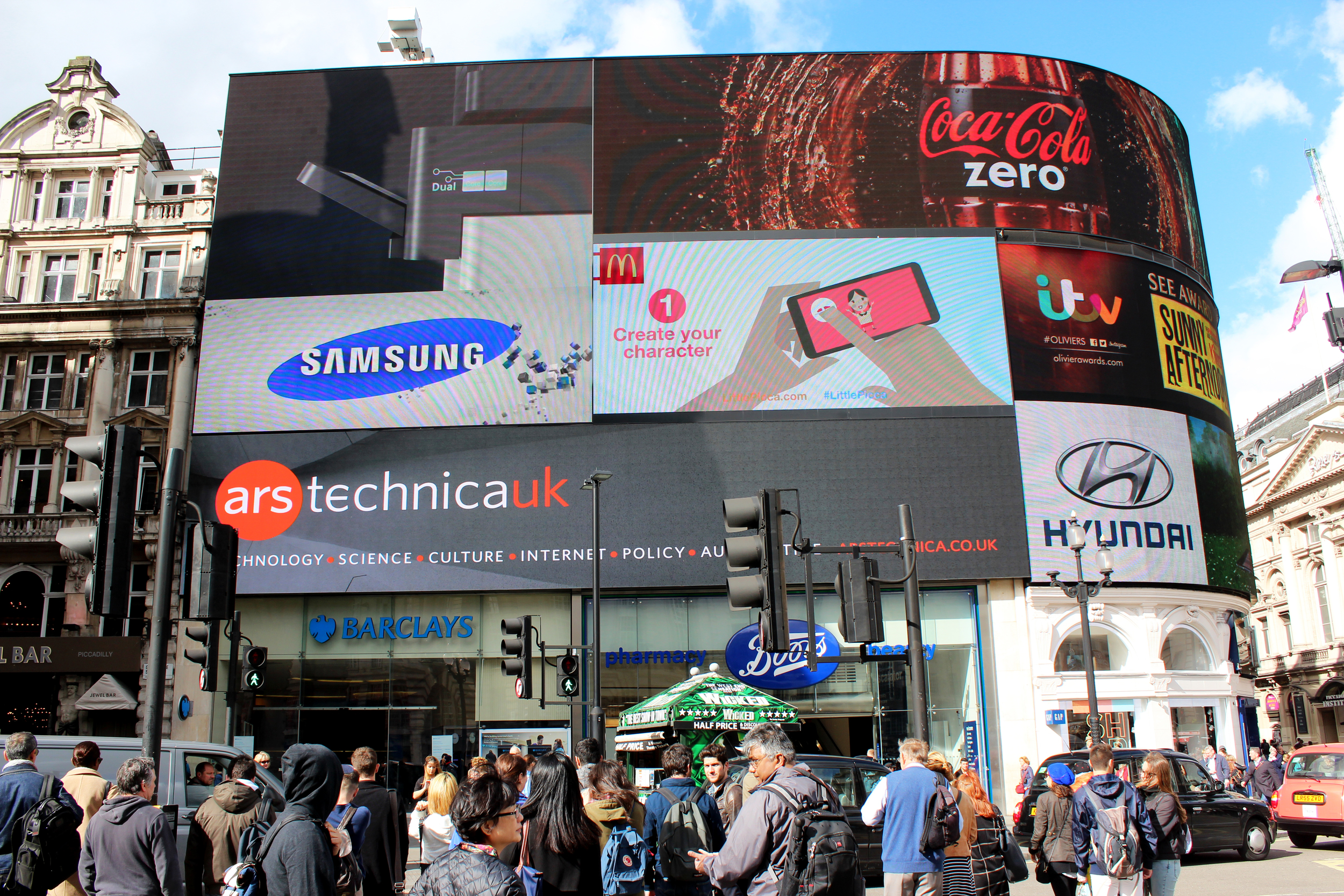 Ars Technica UK, Piccadilly Circus