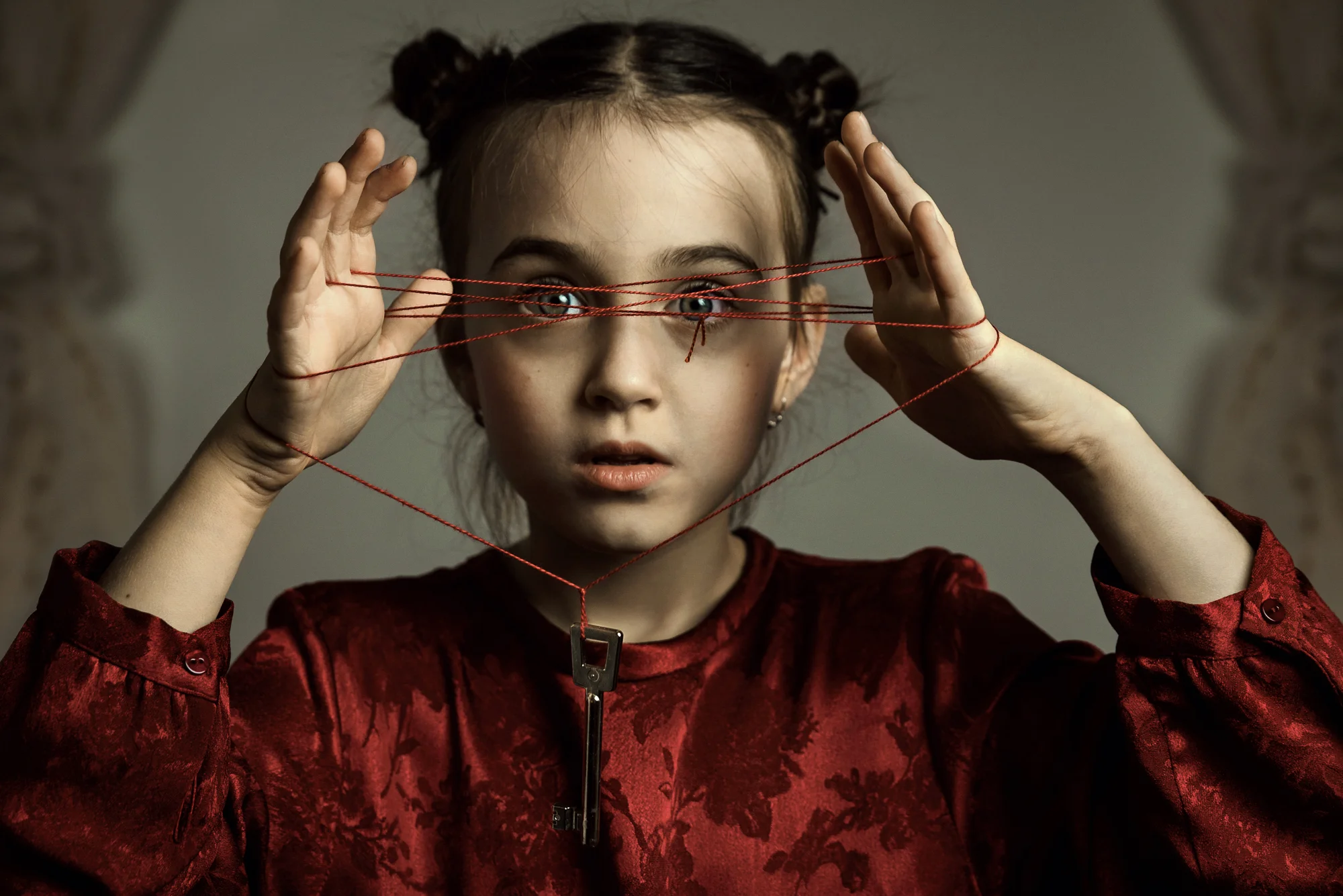 Das neue FOTOCULT Magazin veröffentlicht das Portfolio von LIK Masterclass Absolventin Milena Krammer.