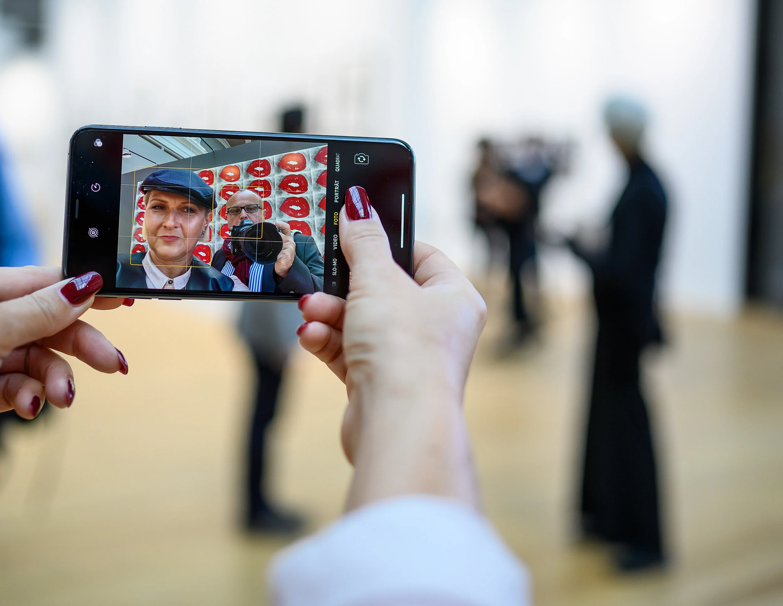 Die LIK Smart Phone Fotoschule Online und das CEWE FOTOBUCH Pure: 1 + 1 gratis&nbsp;– gleich am Handy erstellen&nbsp;&amp;&nbsp;bestellen