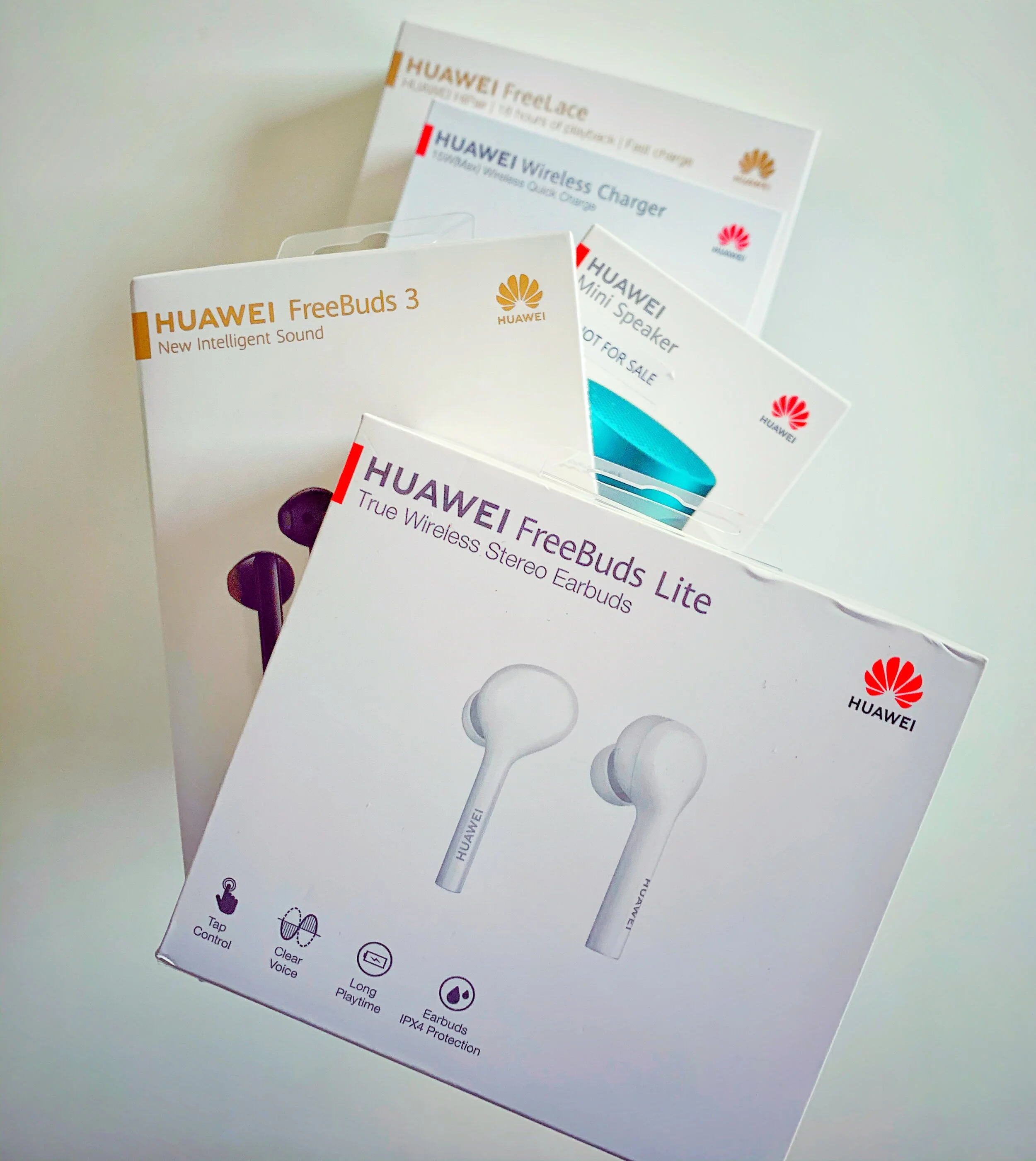 Die HUAWEI Preise für den Vienna International Photo Award sind eingetroffen! 