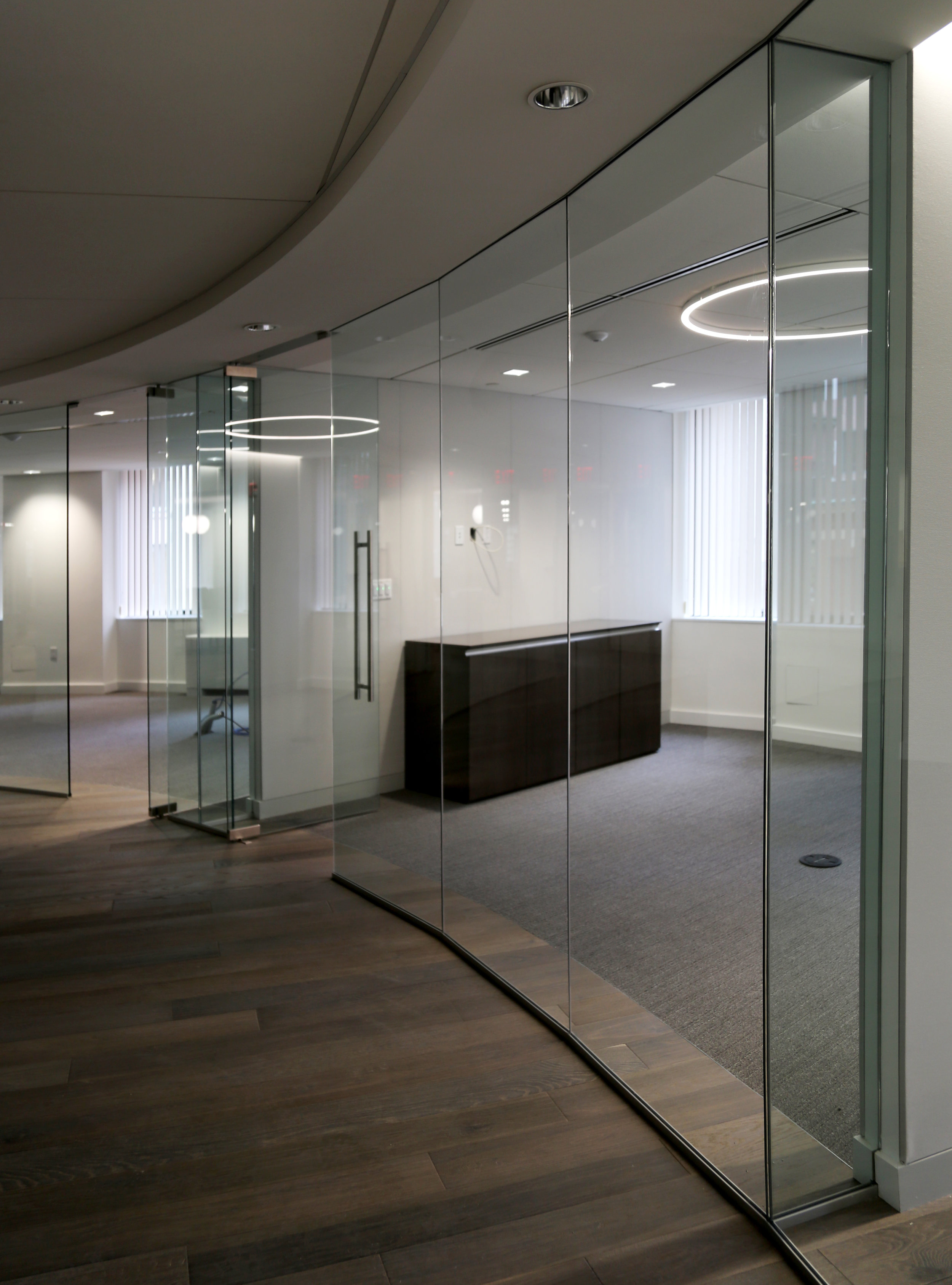 Illume Frameless Glass Conference Room - Spaceworks AI.jpg