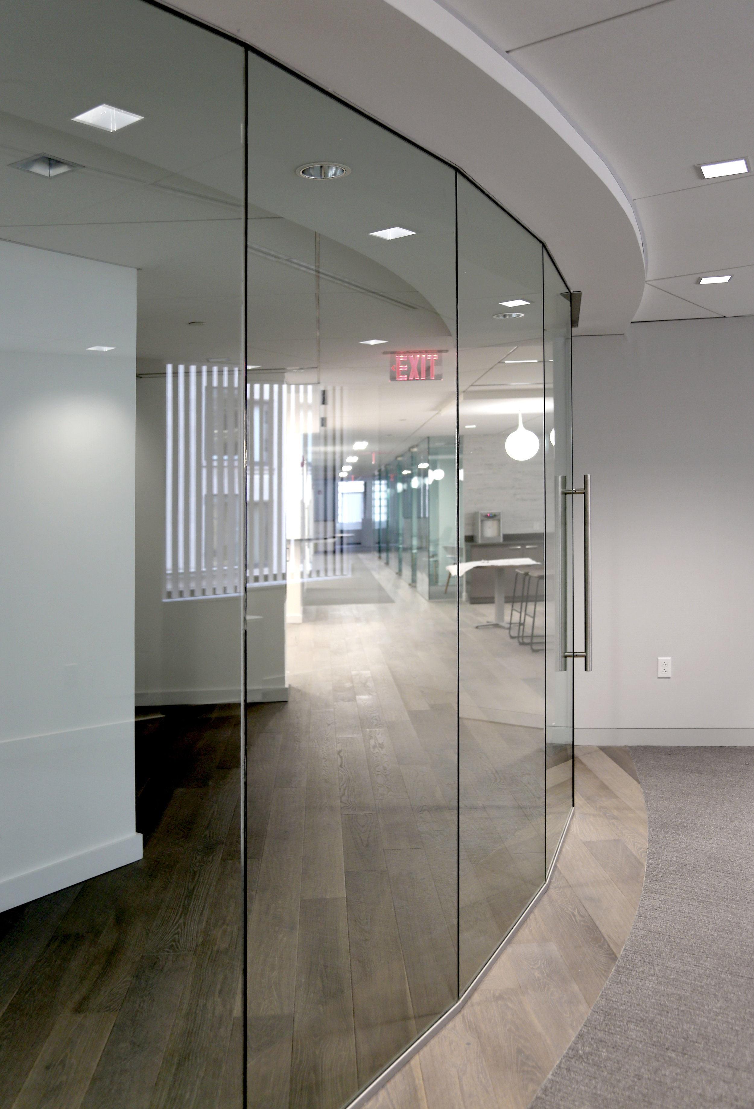 Illume Frameless Glass Recessed Head Track - Spaceworks AI.jpg