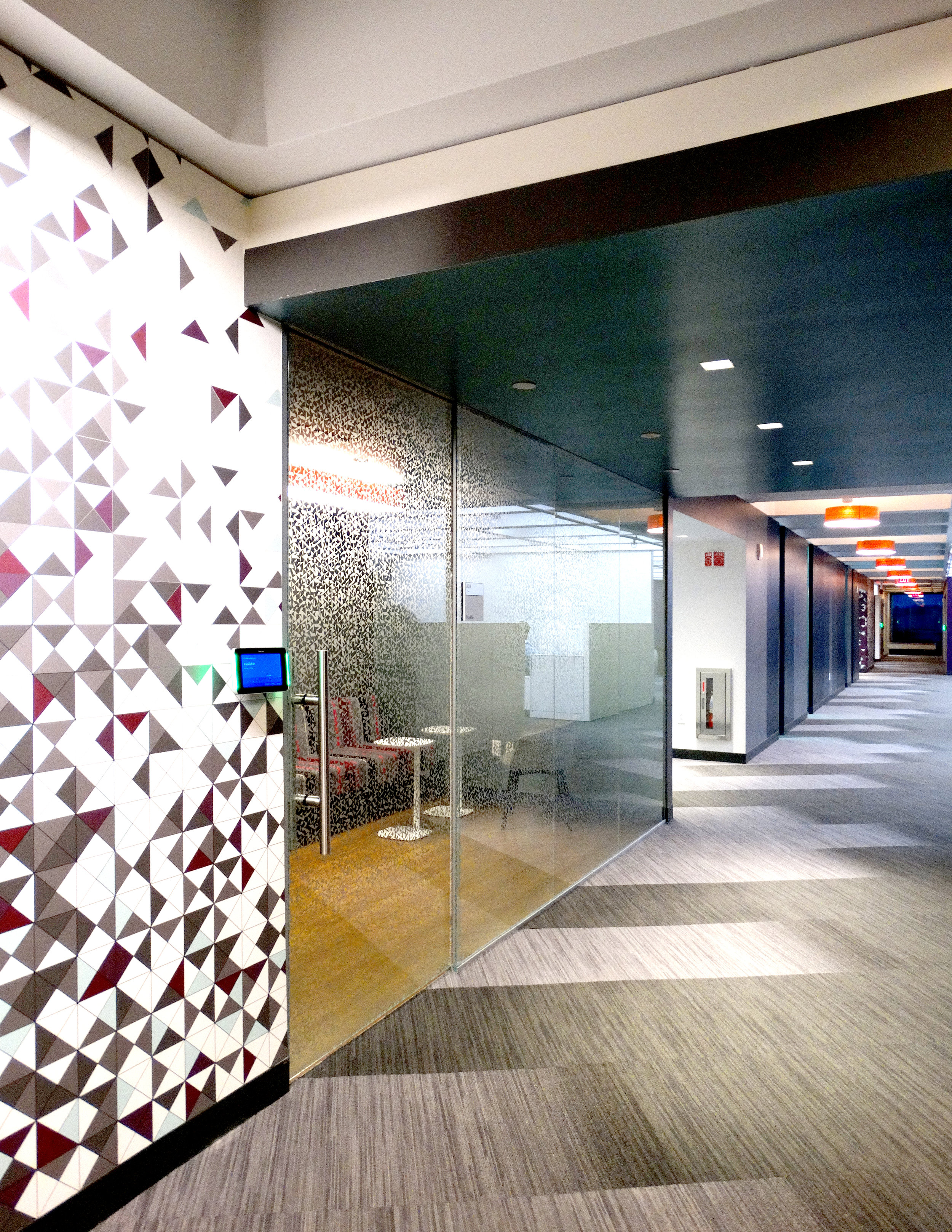 Illume Frameless Glass Wall System - Spaceworks AI.jpg