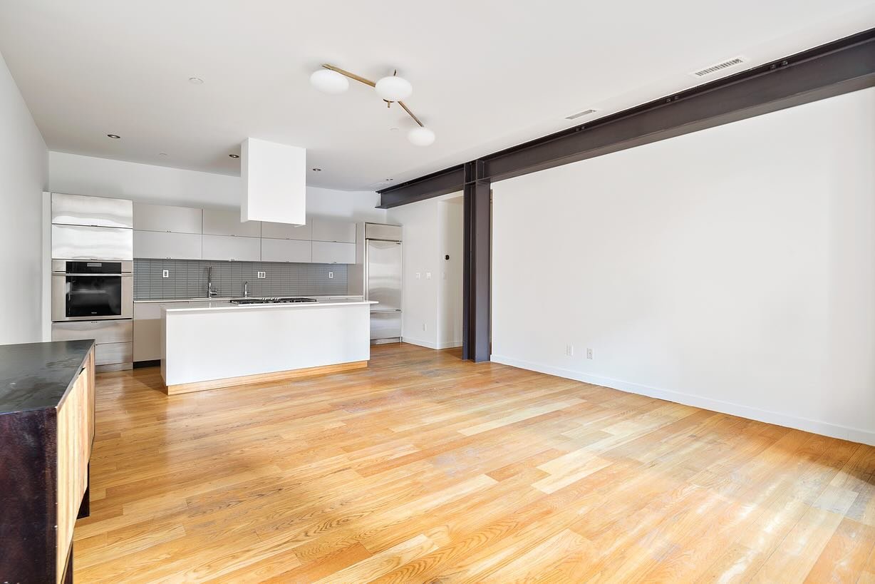 Just Listed // A rare find, this attractive two bedroom apartment features contemporary interiors in a full service building // Asking $2,295,000
/
/
/
497 Greenwich Street #4D