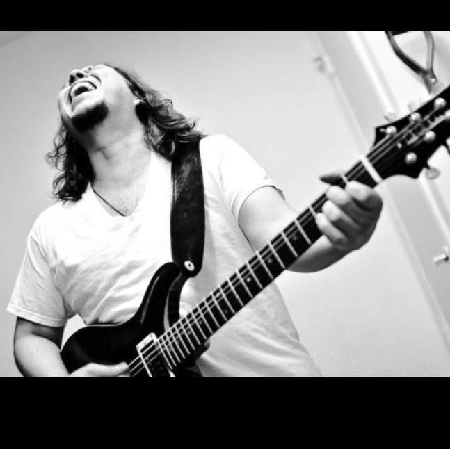 Ady Hernandez -Vocals Guitar 