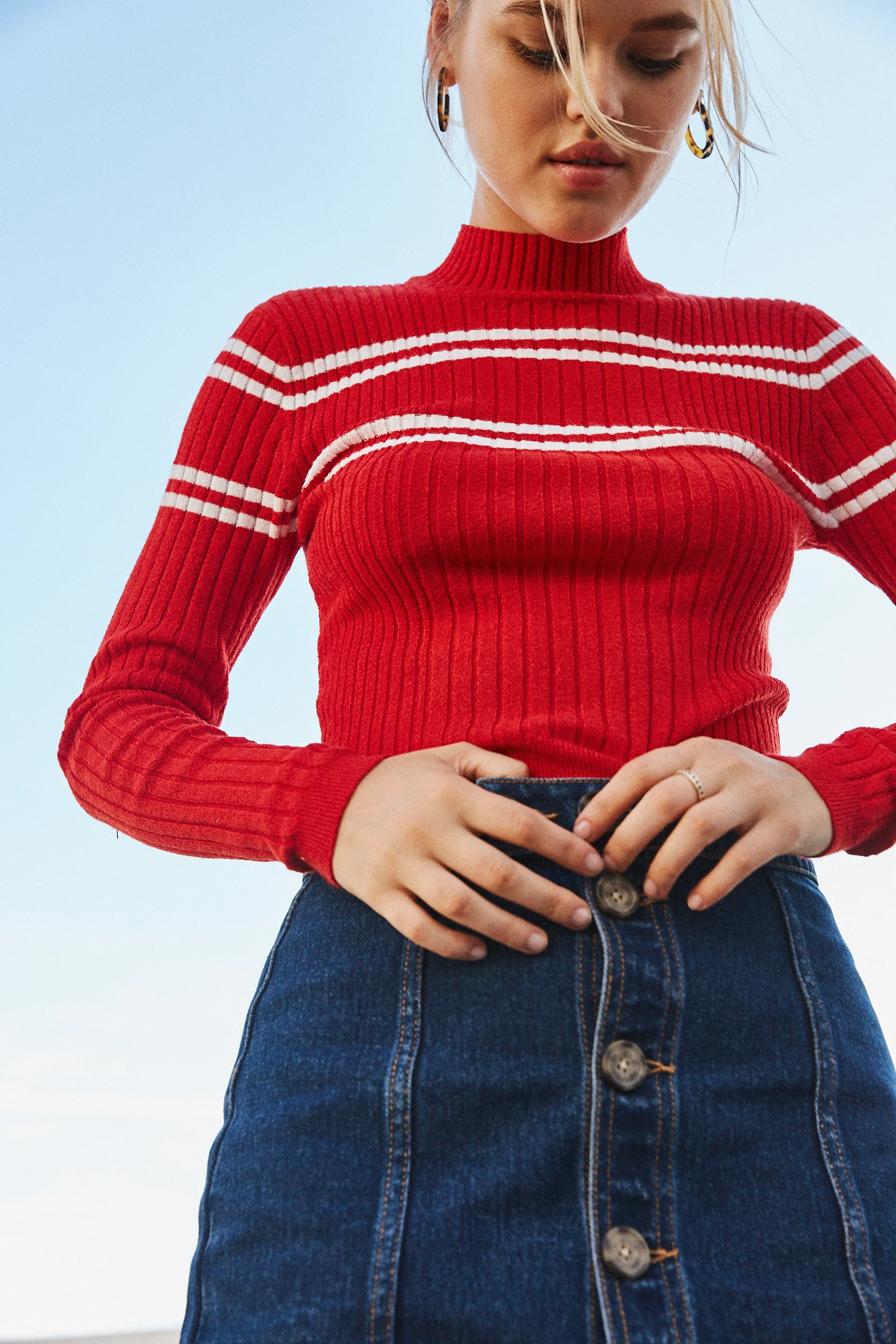 07_05_18_ALINA_BUTTONDETAIL9765 1.jpg