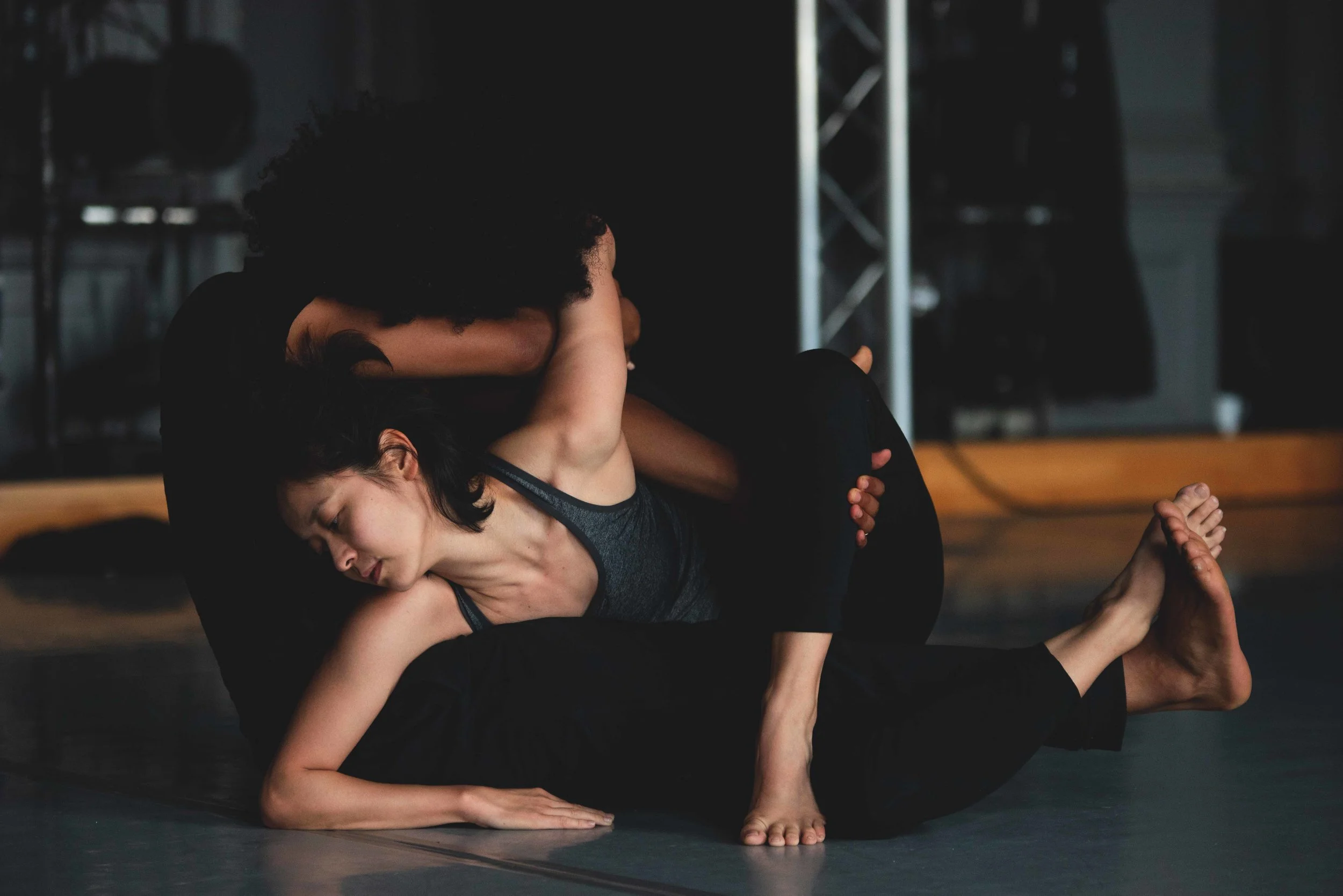 Mariko and Luke entangled. Photo by Miles Hart.jpg