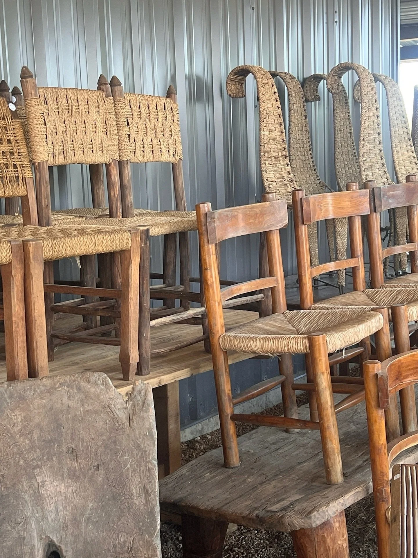 Round Top roundup
⠀⠀⠀⠀⠀⠀⠀⠀⠀
We&rsquo;re reminiscing on our time in Texas last month, shopping our hearts out for some exciting projects on the horizon (and maybe a few treasures for ourselves, too, can you blame us?).