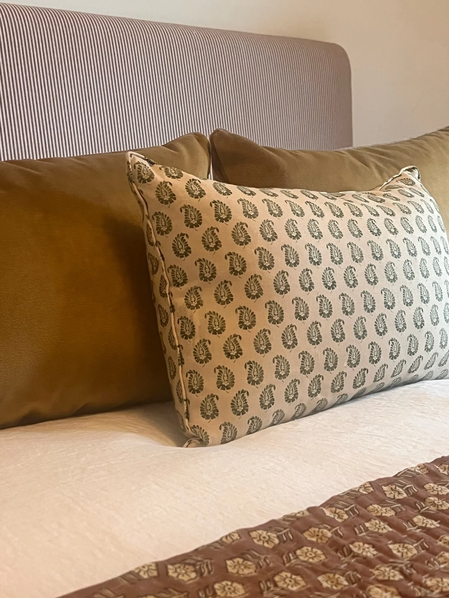 Life Lately at LD
A little bit of everything: sourcing days, installs, site visits, shoot days, samples everywhere, and all the fun in-between moments that don&rsquo;t always make the feed.
We started the year turning the page. Saying goodbye to Elis