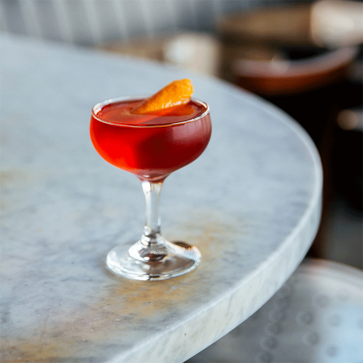 EditorialCocktails_2x_0009_Bobby_Burns_Background@3x.png