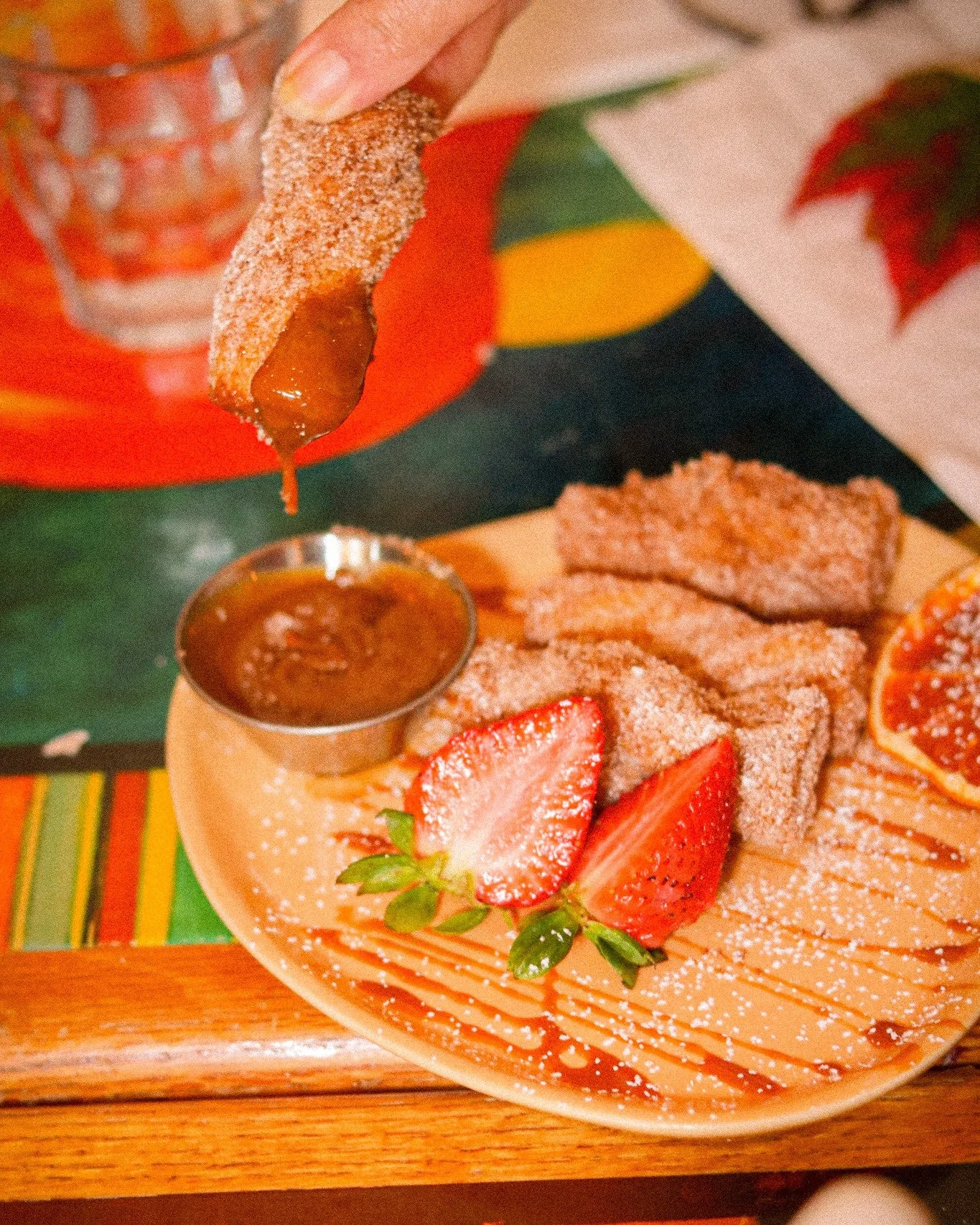 Sweeten your day with our freshly made churros, dusted with cinnamon sugar and served with a side of decadent caramel. 🍓🍫 Every bite is a taste of heaven. 🌟 #ChurroLover #DessertGoals #OriginalsMexicano