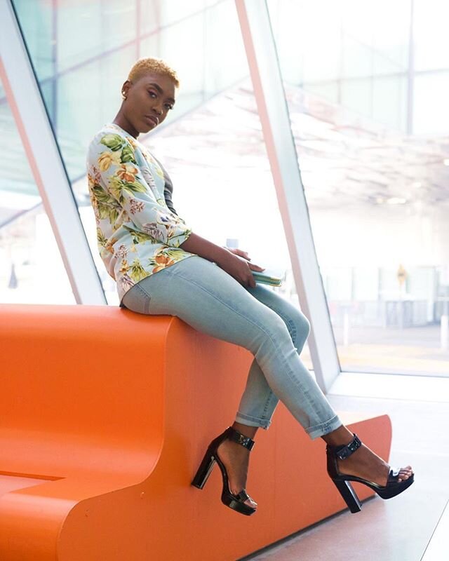 Bossy 💁🏾&zwj;♀️
.
📸: @ellevate.mgt .
 #blackgirlmagic #thecutlife #boldhercuts #baldandboujee #baldgirlsdoitbetter #melaninmagic #copywriter #ghostwriter #writer #yourfavouritewordsmith #tellyourstoriesspeakyourtruth #talialeacock