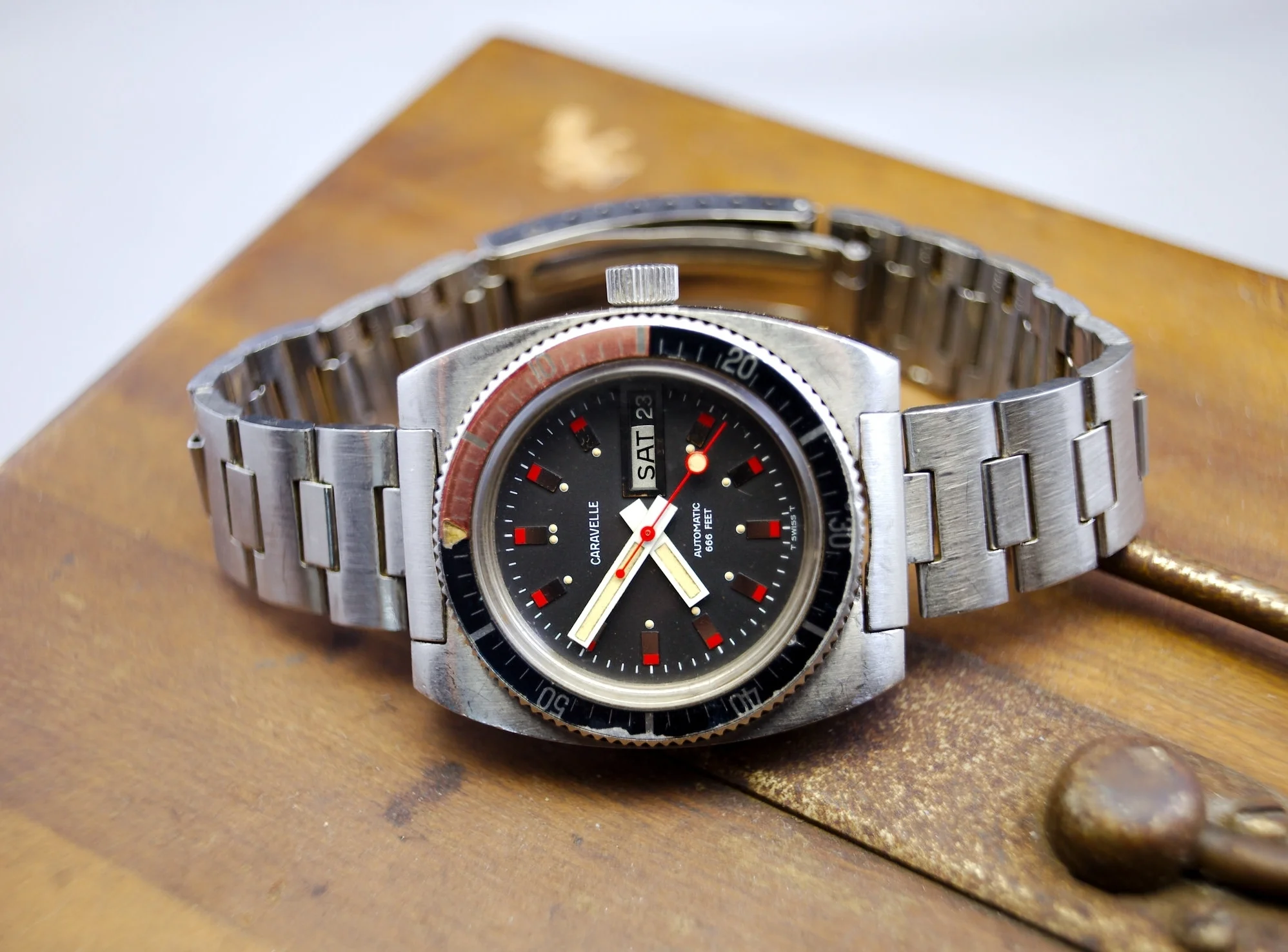 Caravelle 666ft Diver c.1975 — Buying On Time Vintage Watches