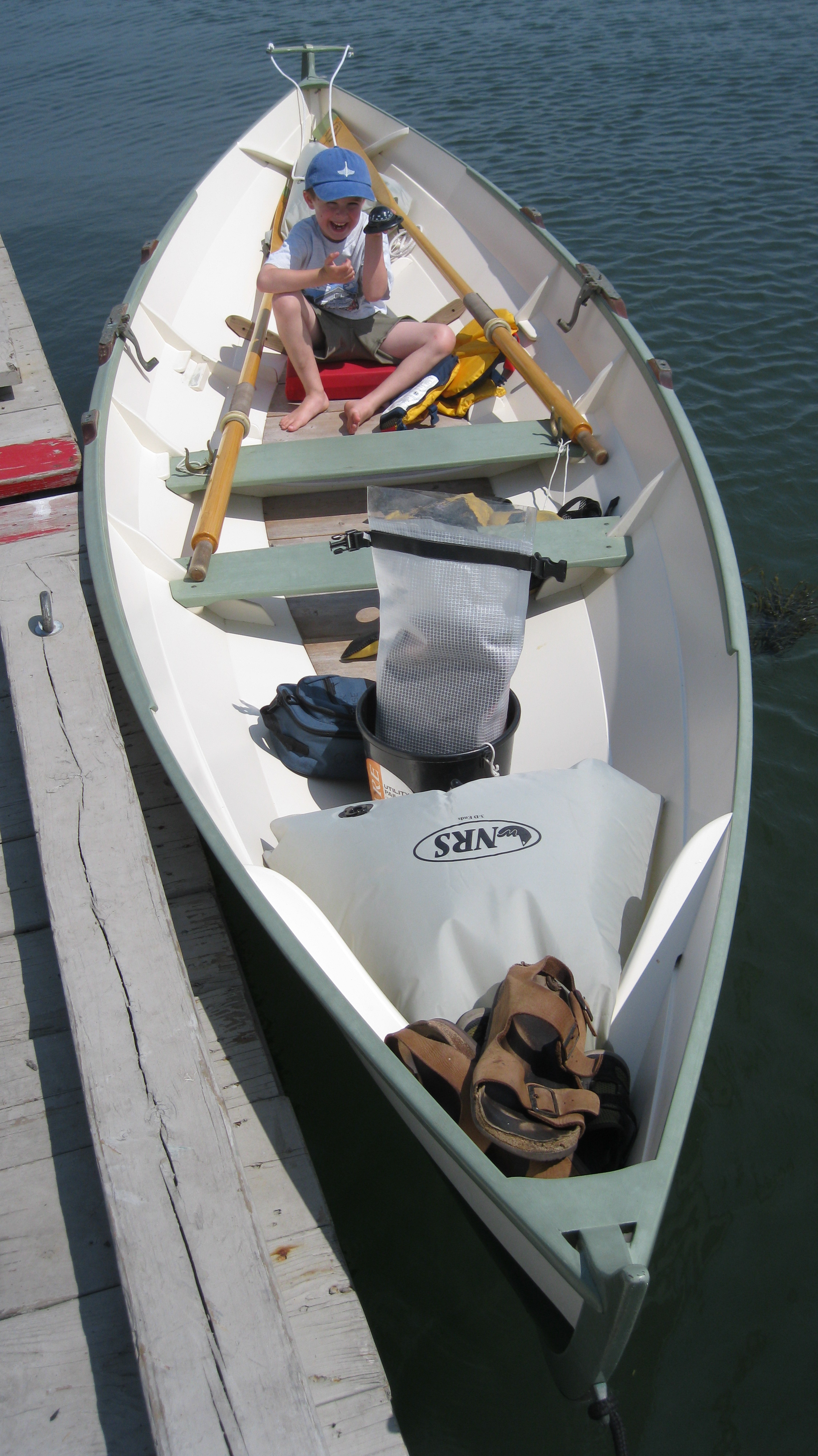 drake rowboat / 17' — chase small craft