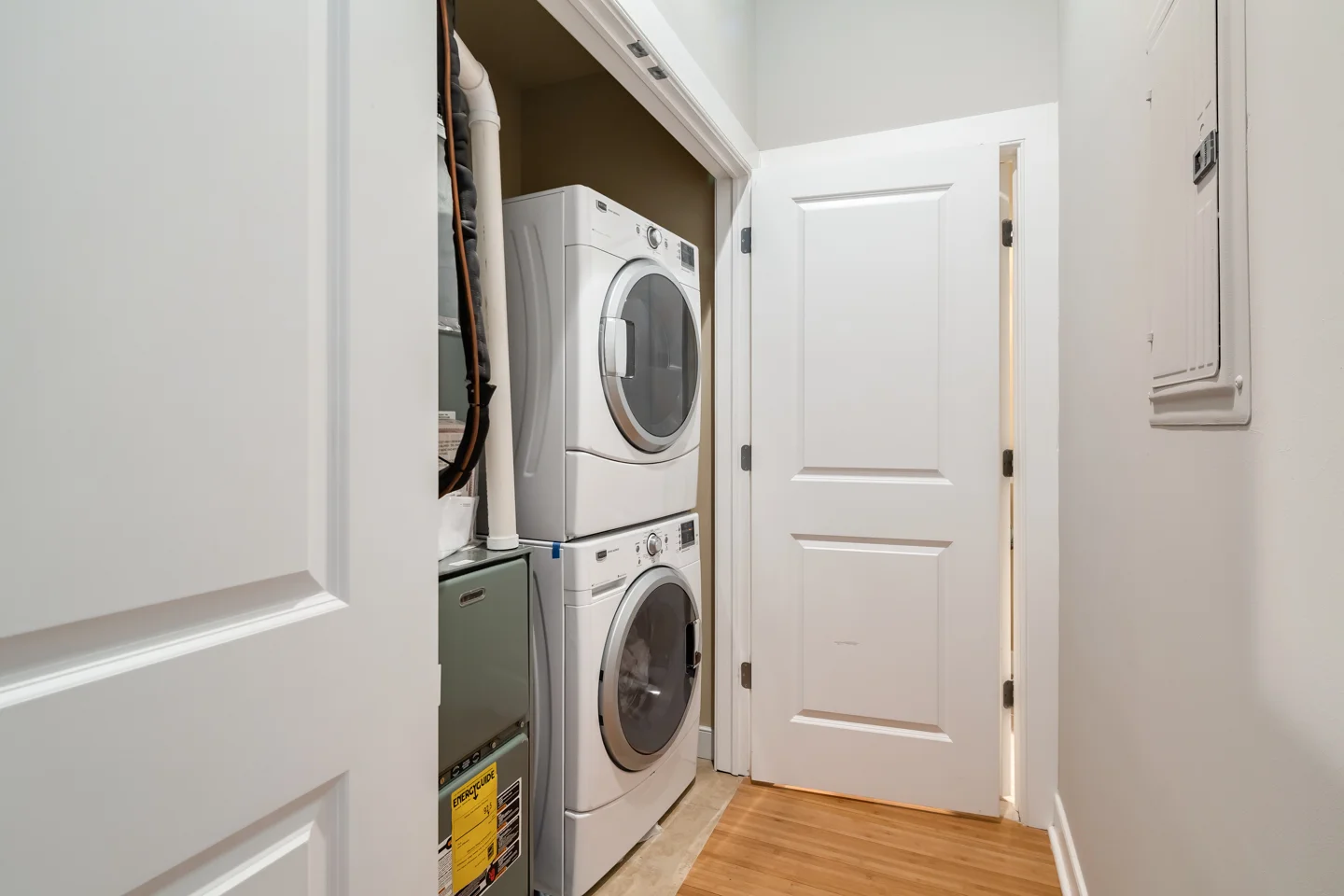 1535 Fairmount unit 2R-MLS-19.jpg