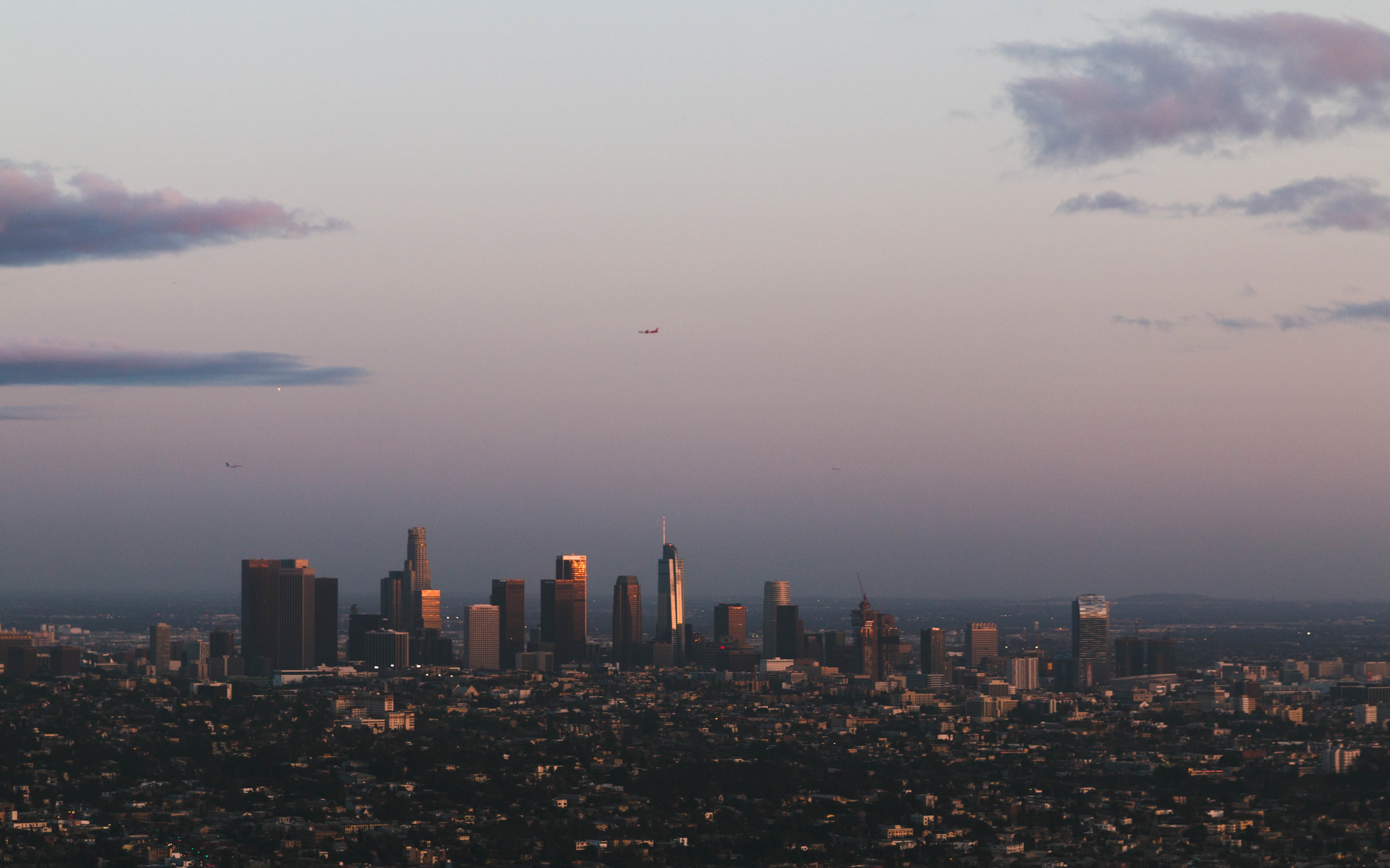 Southwest Airlines B737 Passing Over Los Angeles