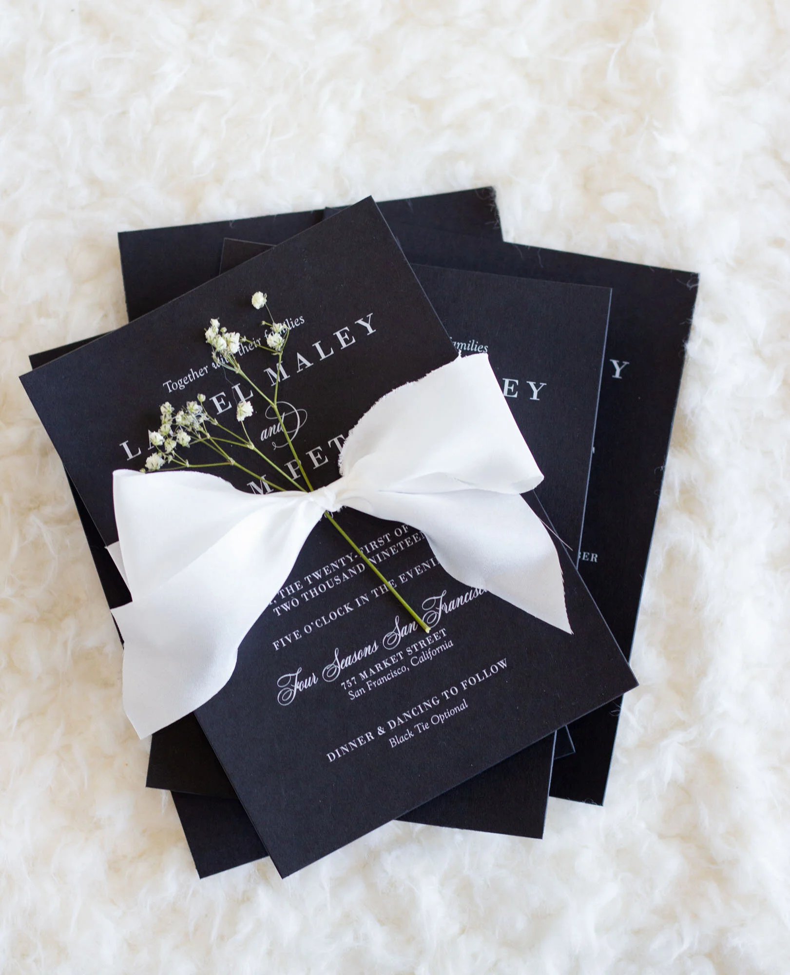 BLACK AND WHITE TAILORED WEDDING INVITATIONS-2.jpg