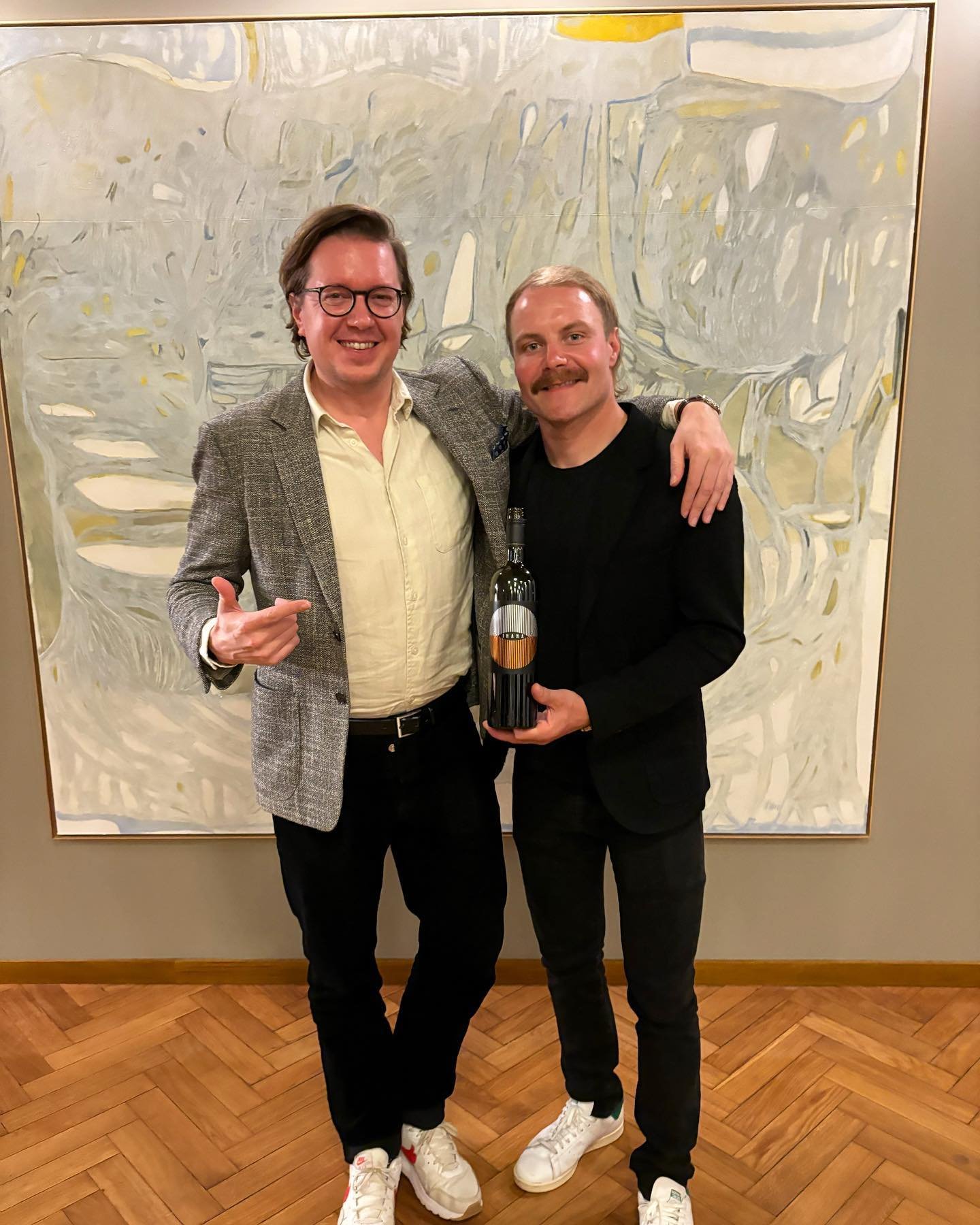 IHANA Shiraz 2022 is now available in Finland. Have you tried it yet? 🍷🔥
🐻 In December we launched IHANA Shiraz with winemaker Corrina Wright of Oliver&rsquo;s Taranga and Valtteri Bottas during a dinner at Savoy.
🐻 The wine arrived in Finland in