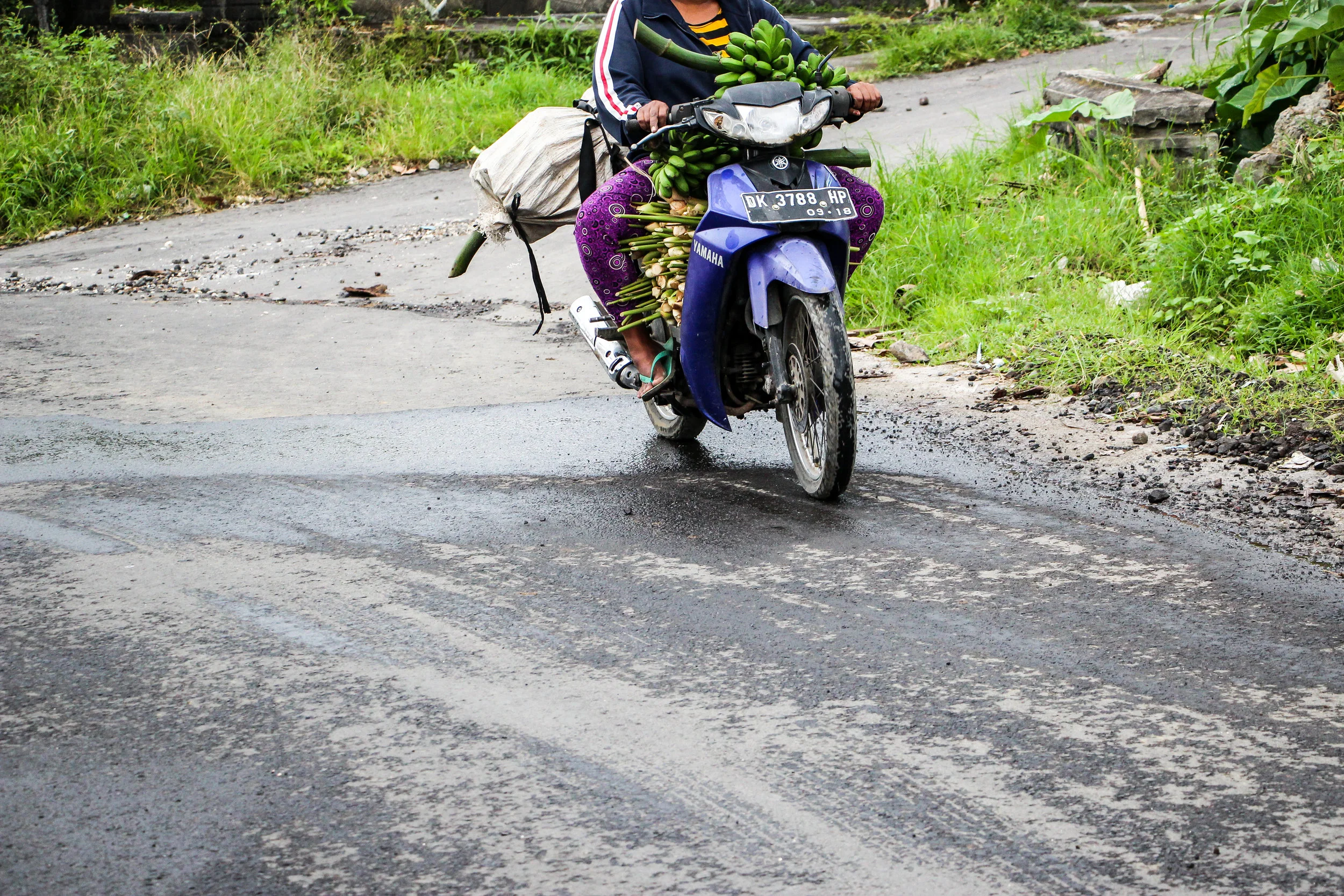 Women, daily life, Bali, Indonesia, Asia | DoLessGetMoreDone.com |