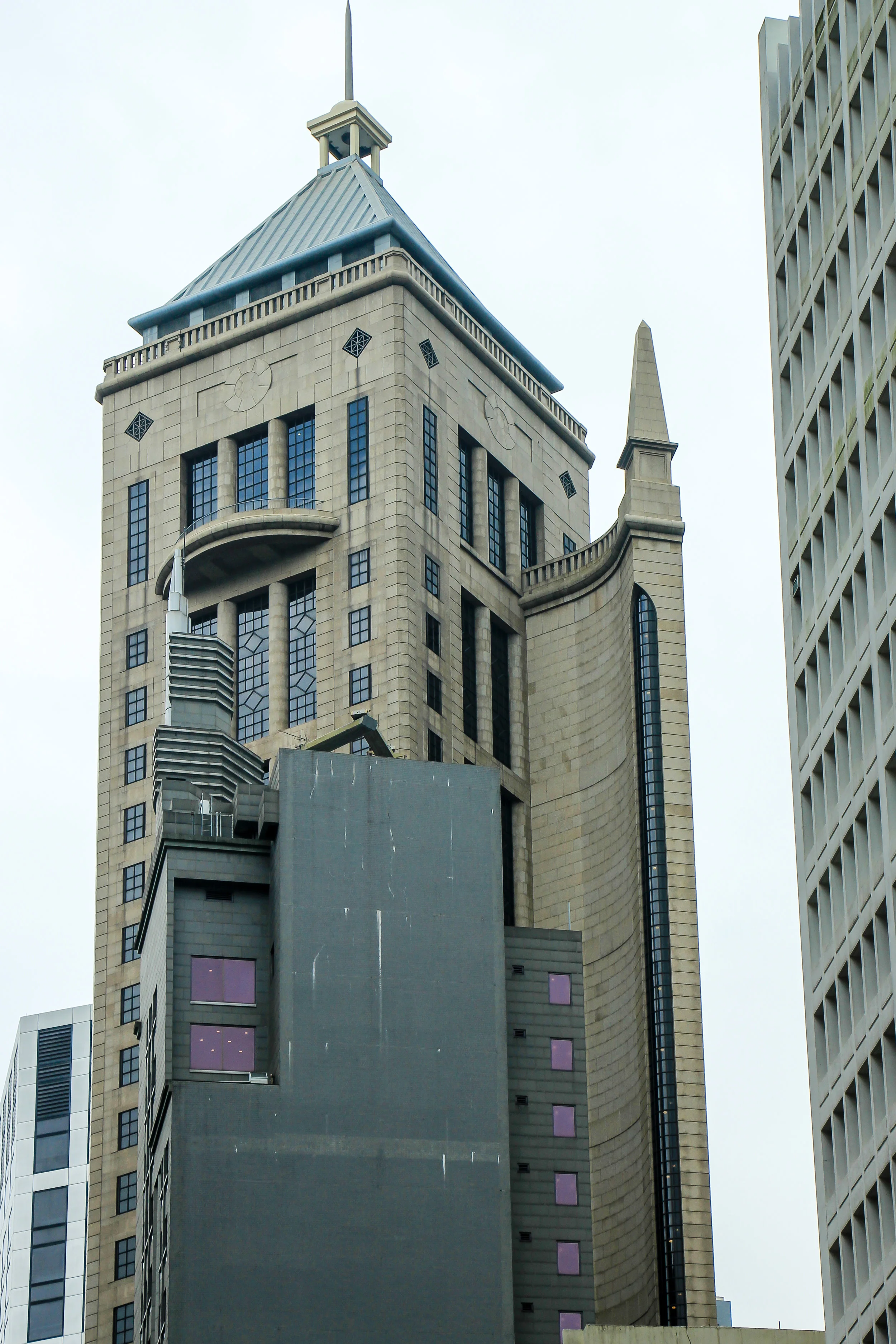 HONG KONG, HONG KONG ISLAND, ARCHITECTURE, MINIMAL, ASIA | DOLESSGETMOREDONE.COM |