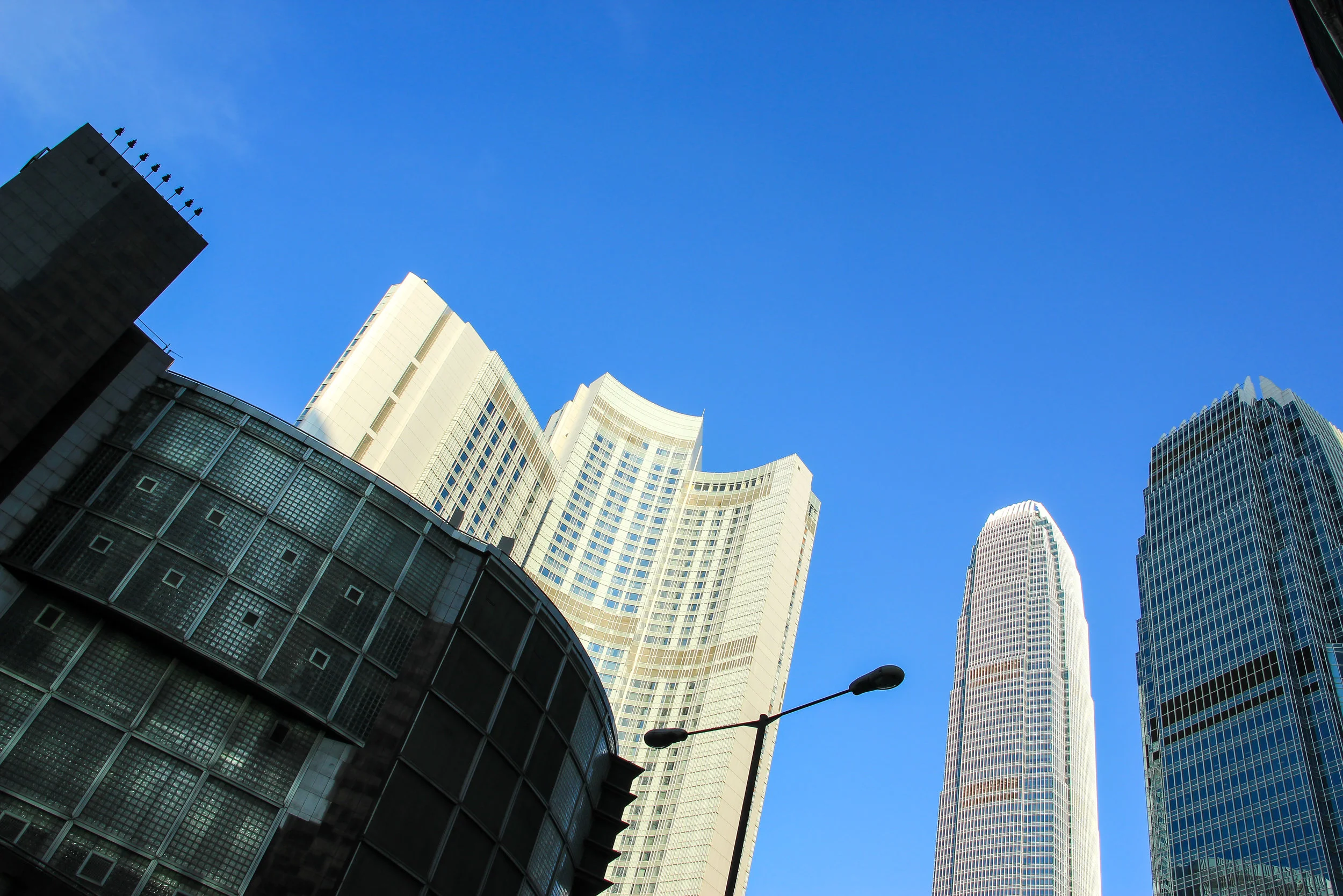 HONG KONG, HONG KONG ISLAND, ARCHITECTURE, MINIMAL, ASIA | DOLESSGETMOREDONE.COM |