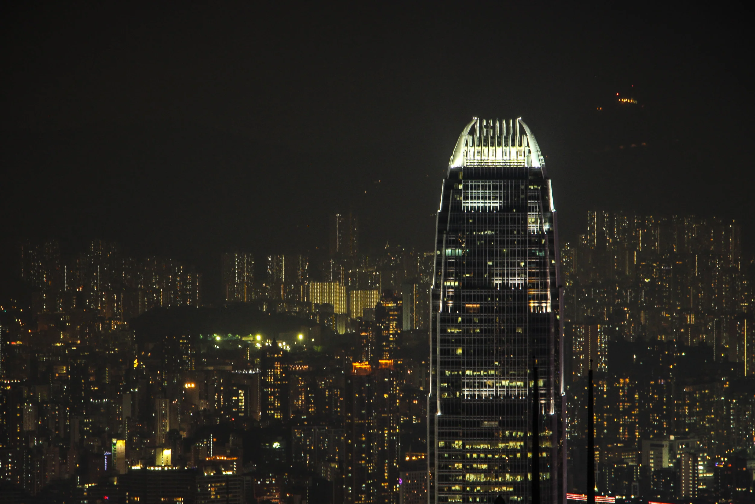 HONG KONG, HONG KONG ISLAND, KOWLOON, SOUTH CHINA SEA, VICTORIA PEAK, NIGHTLIGHT, ASIA | DOLESSGETMOREDONE.COM |