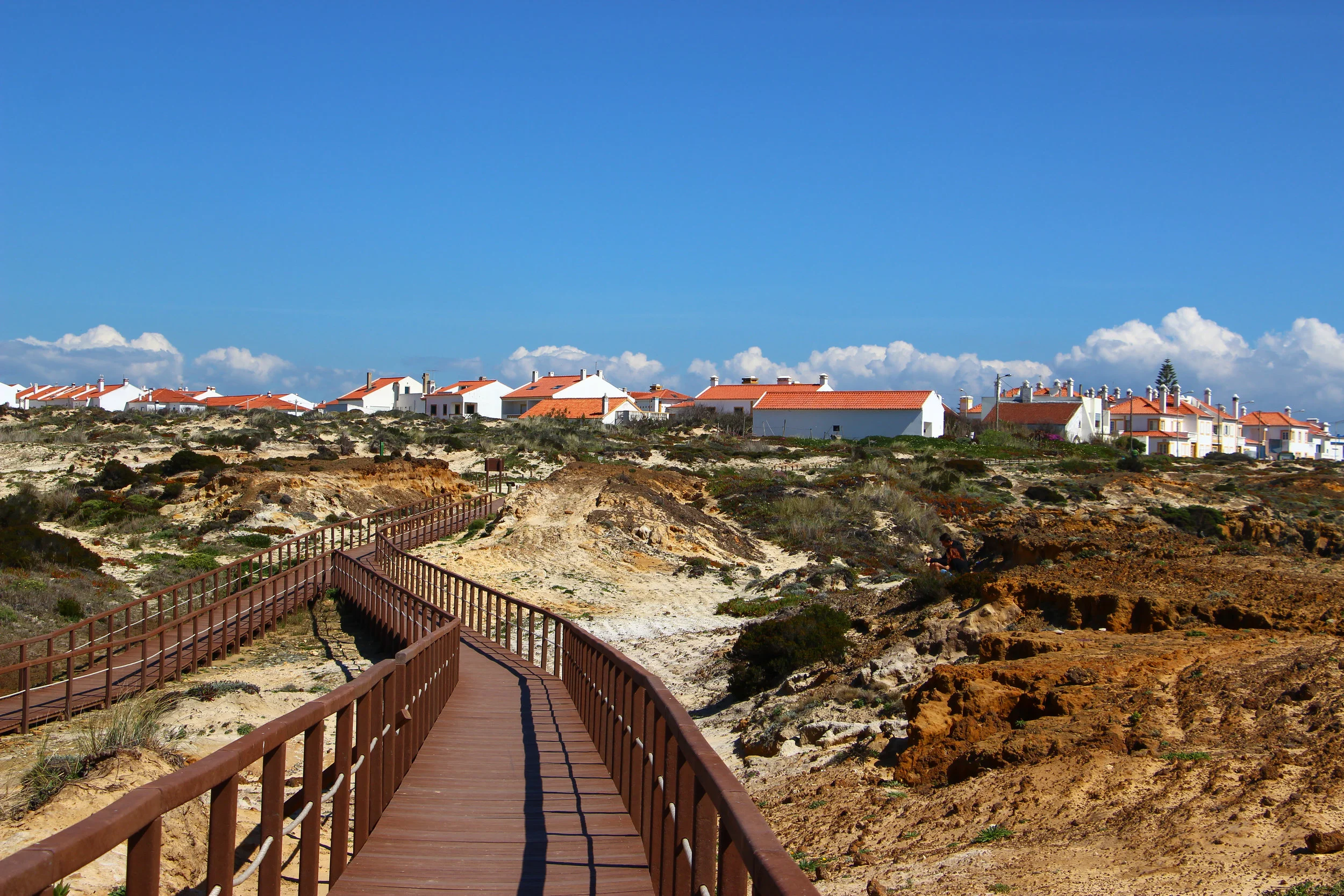 Praia da Zambujeira do Mar | Alentejo, Portugal, Europe | DoLessGetMoreDone.com | How to be on the good side of traveling?