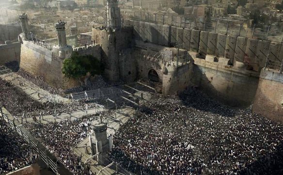 A scene from World War Z that includes the wall surrounding Jerusalem. 